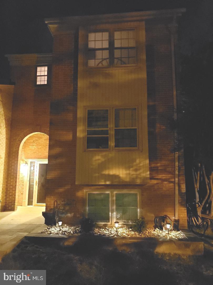 WESTMORELAND SQUARE - Residential