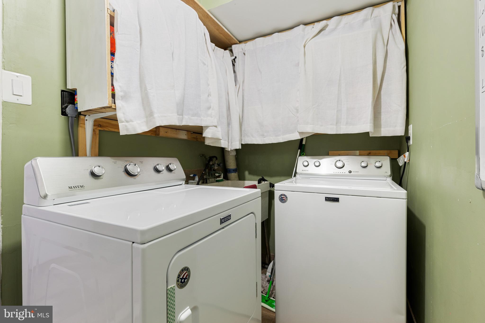 WESTMORELAND SQUARE - Residential