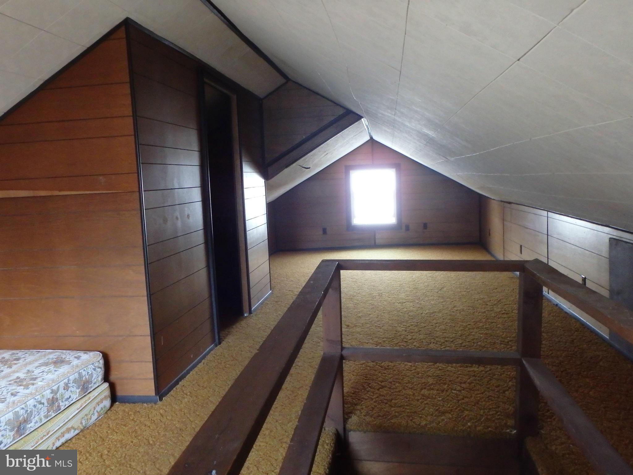 HILLWOOD - Residential