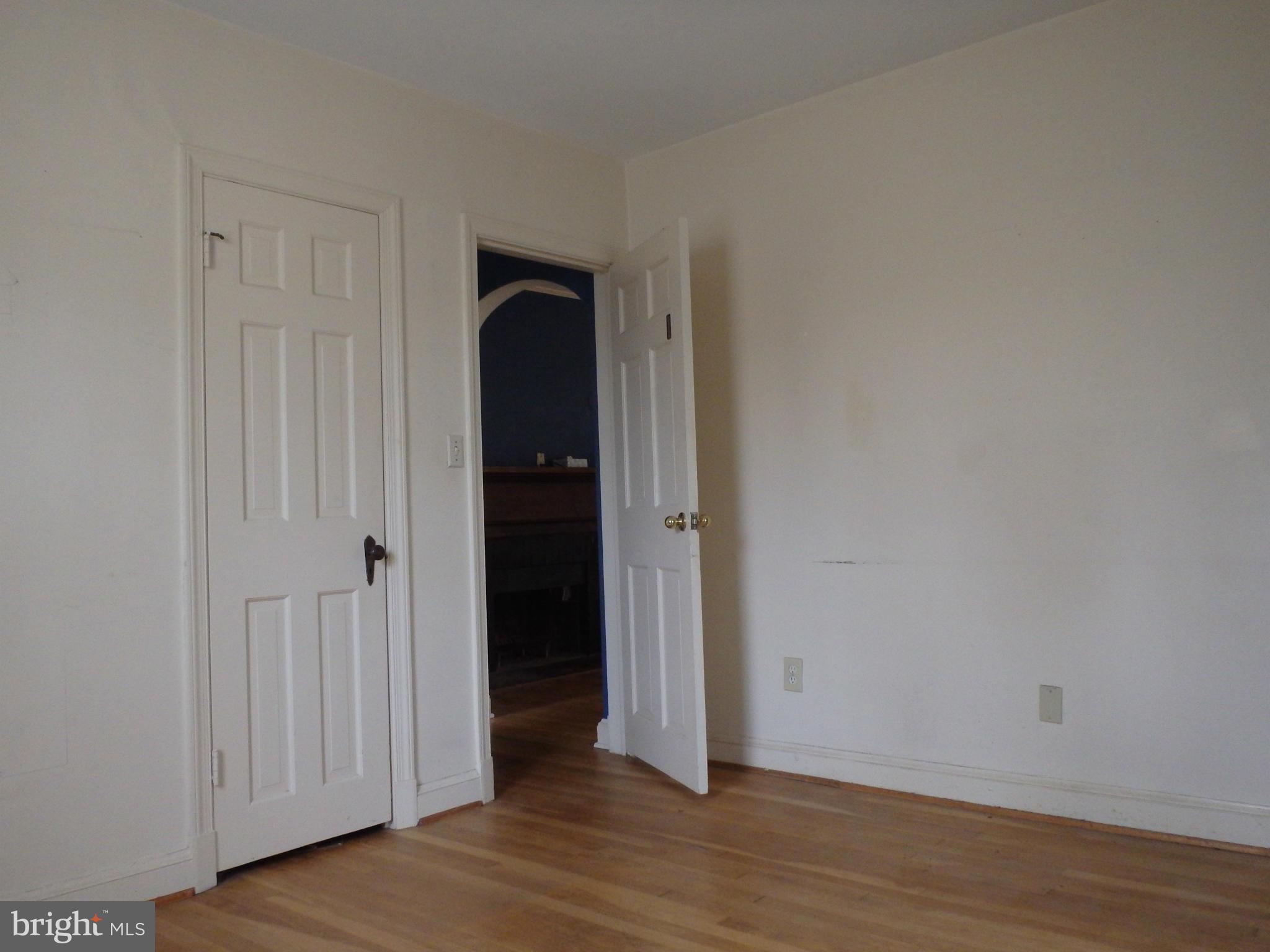 HILLWOOD - Residential