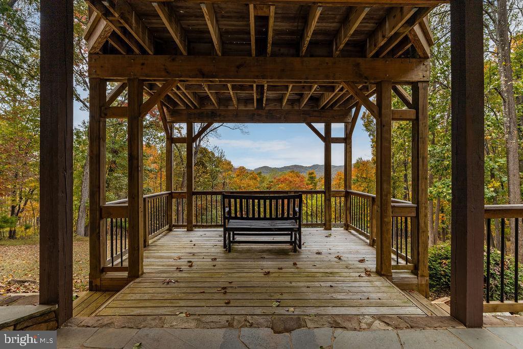 114 TREE HOUSE PLACE