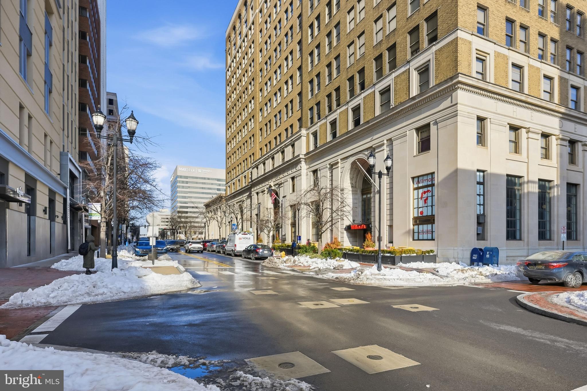 833 N MARKET STREET