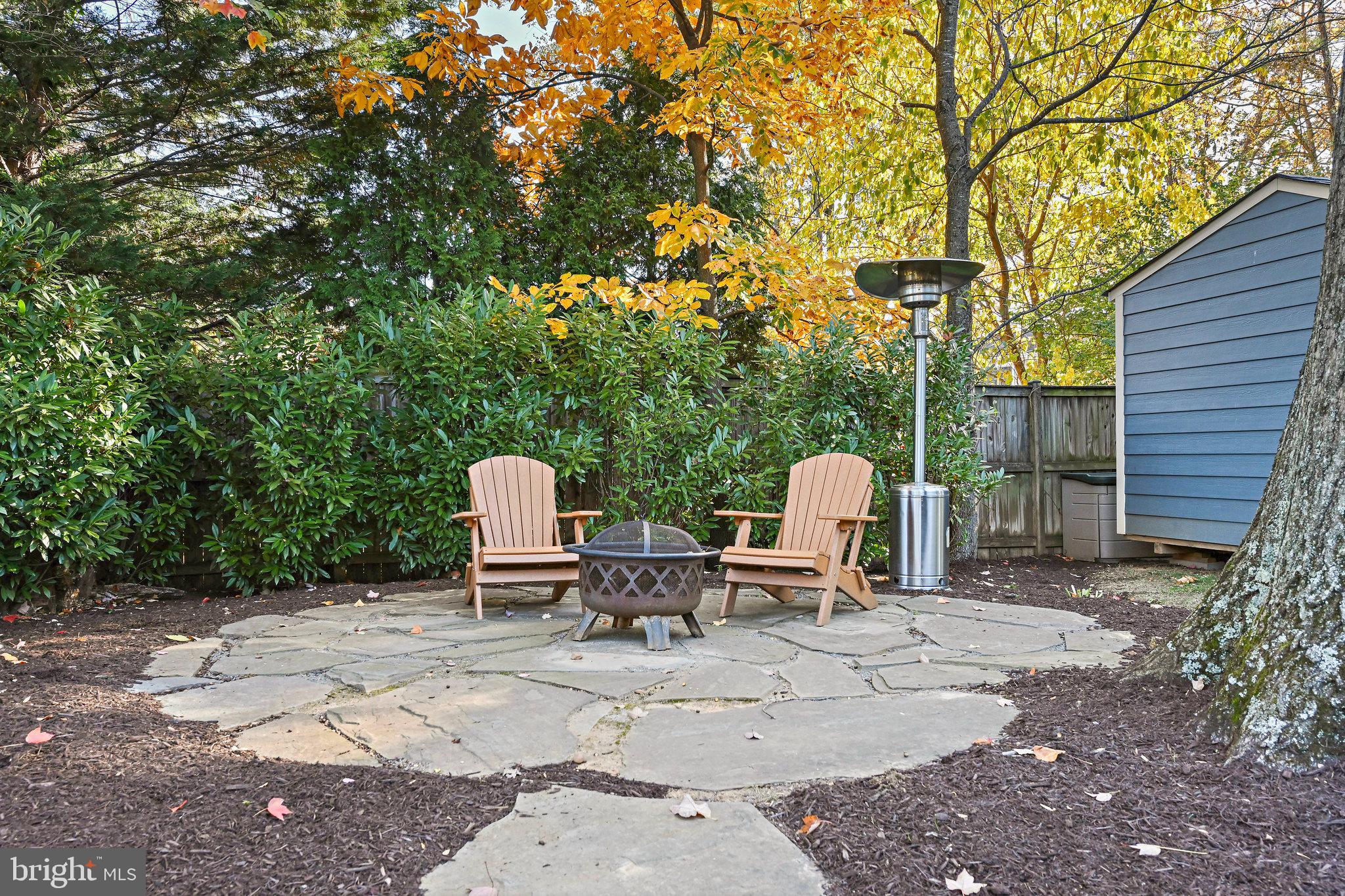 VIENNA WOODS - Residential