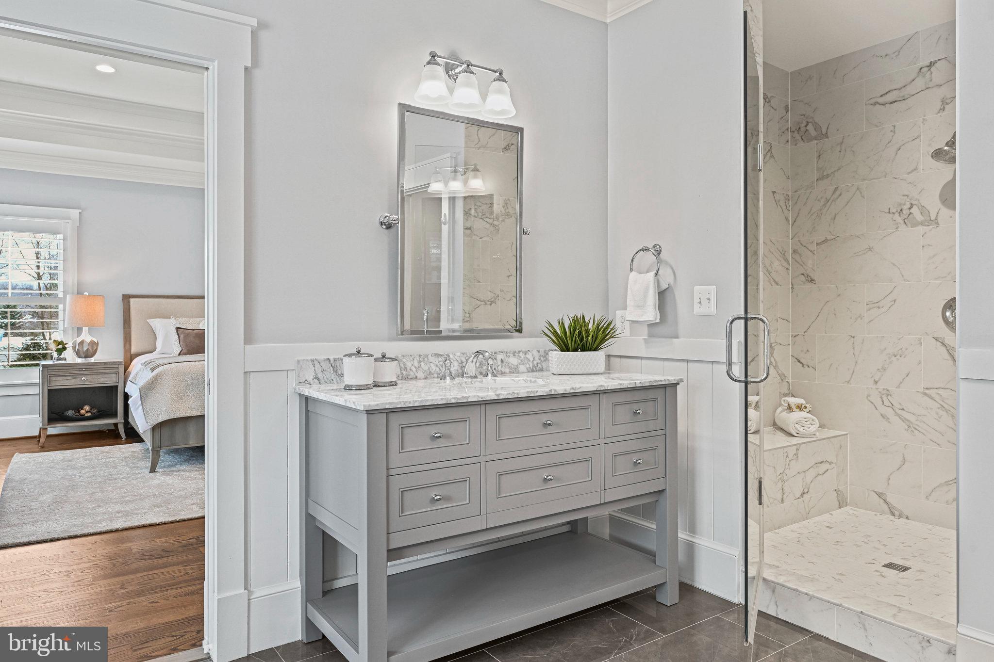 VIENNA WOODS - Residential