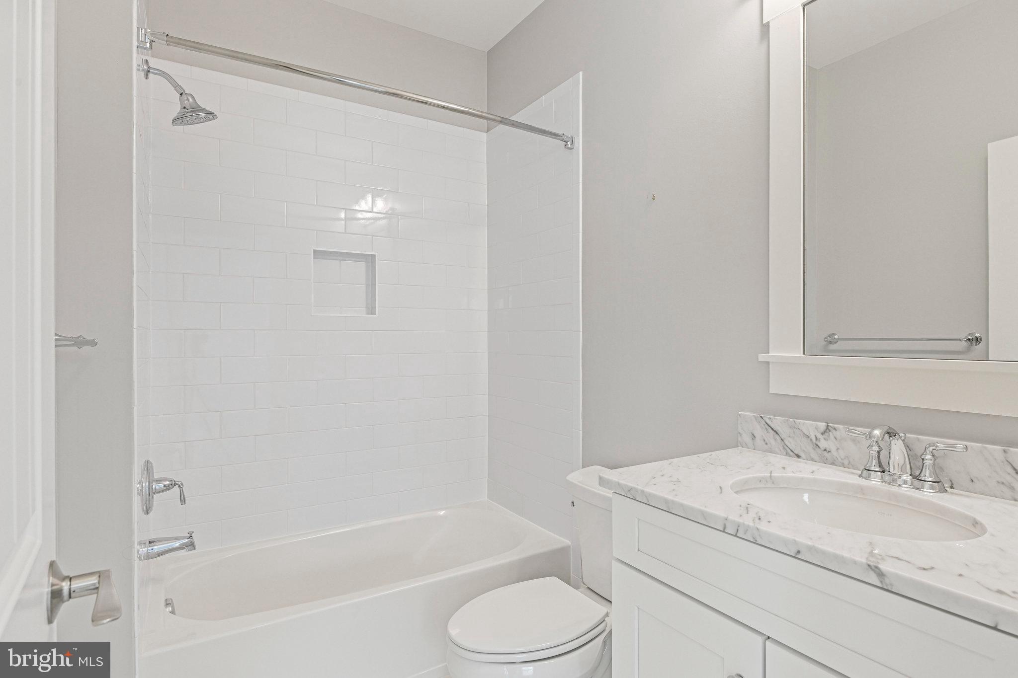 VIENNA WOODS - Residential