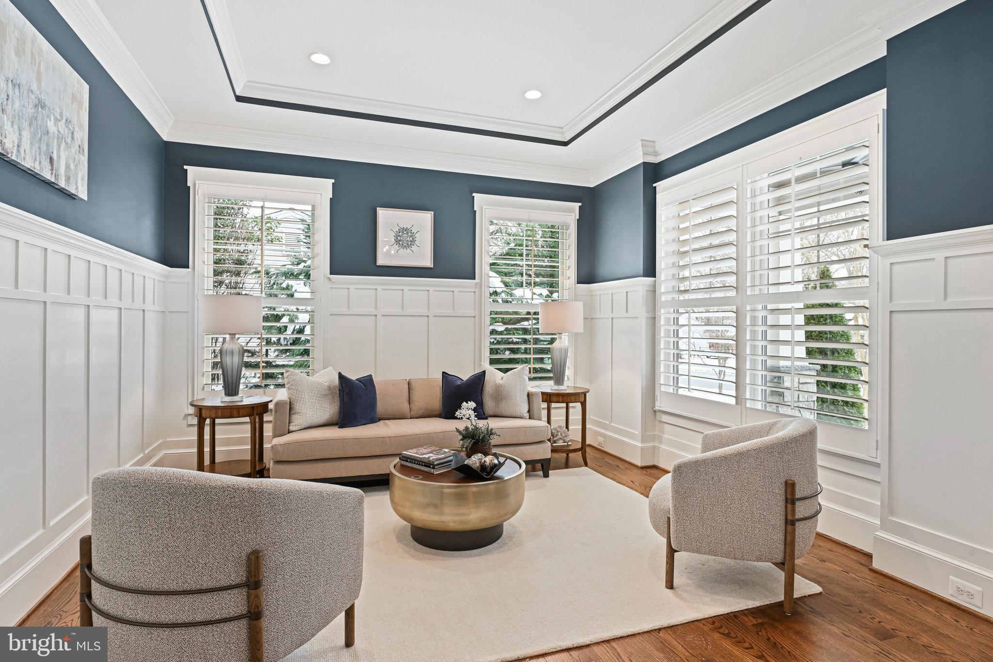 VIENNA WOODS - Residential