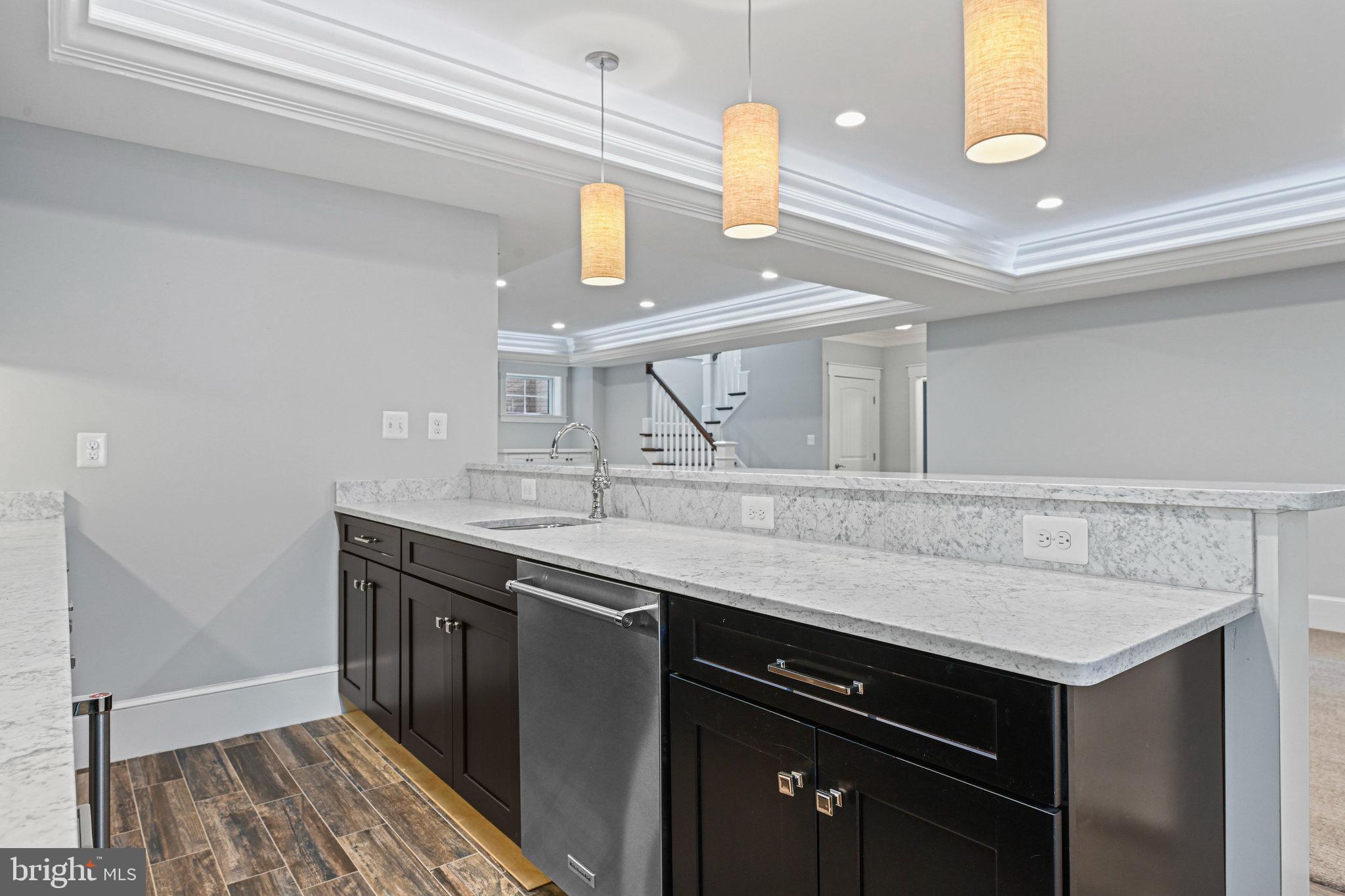 VIENNA WOODS - Residential