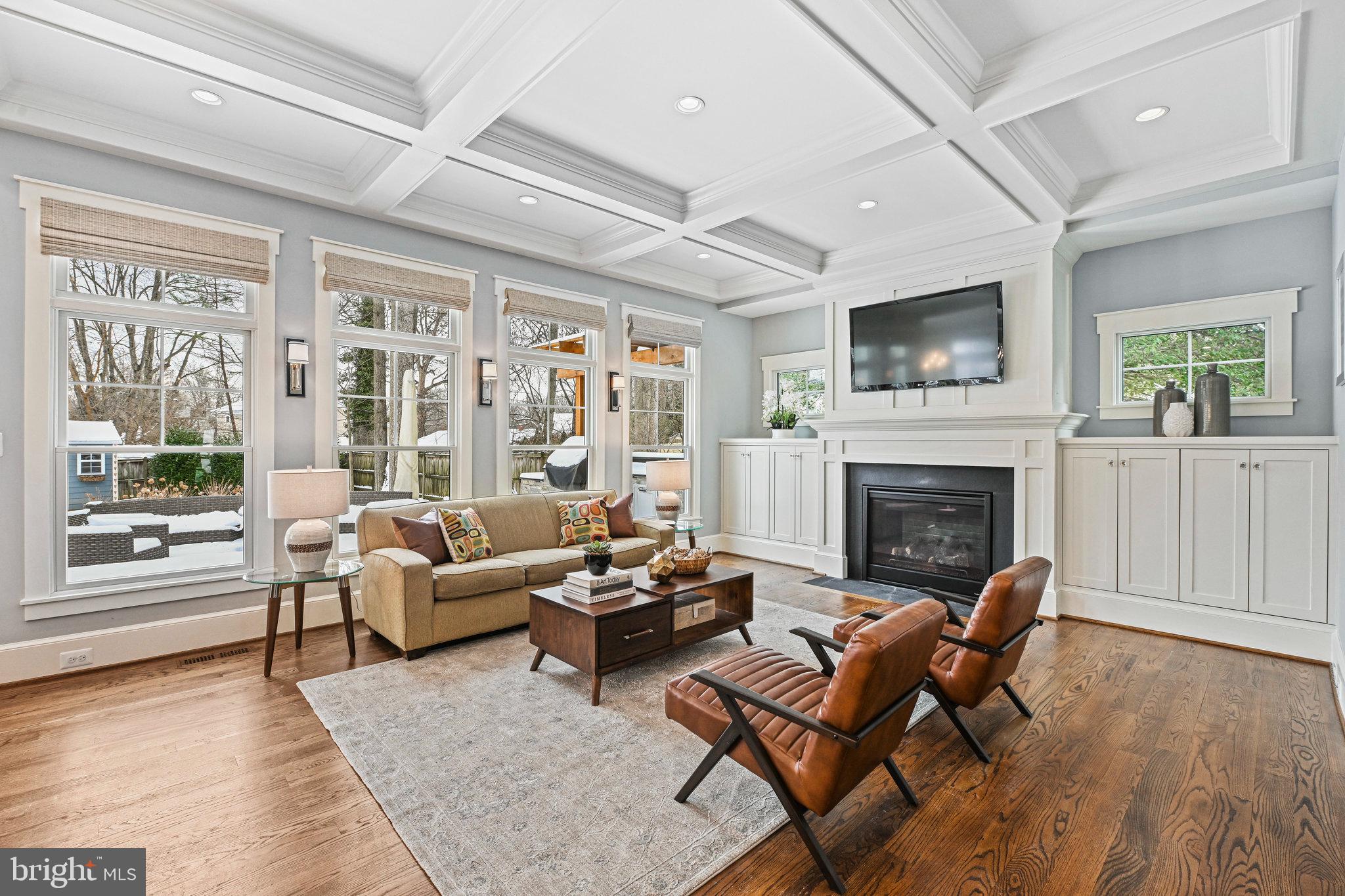 VIENNA WOODS - Residential