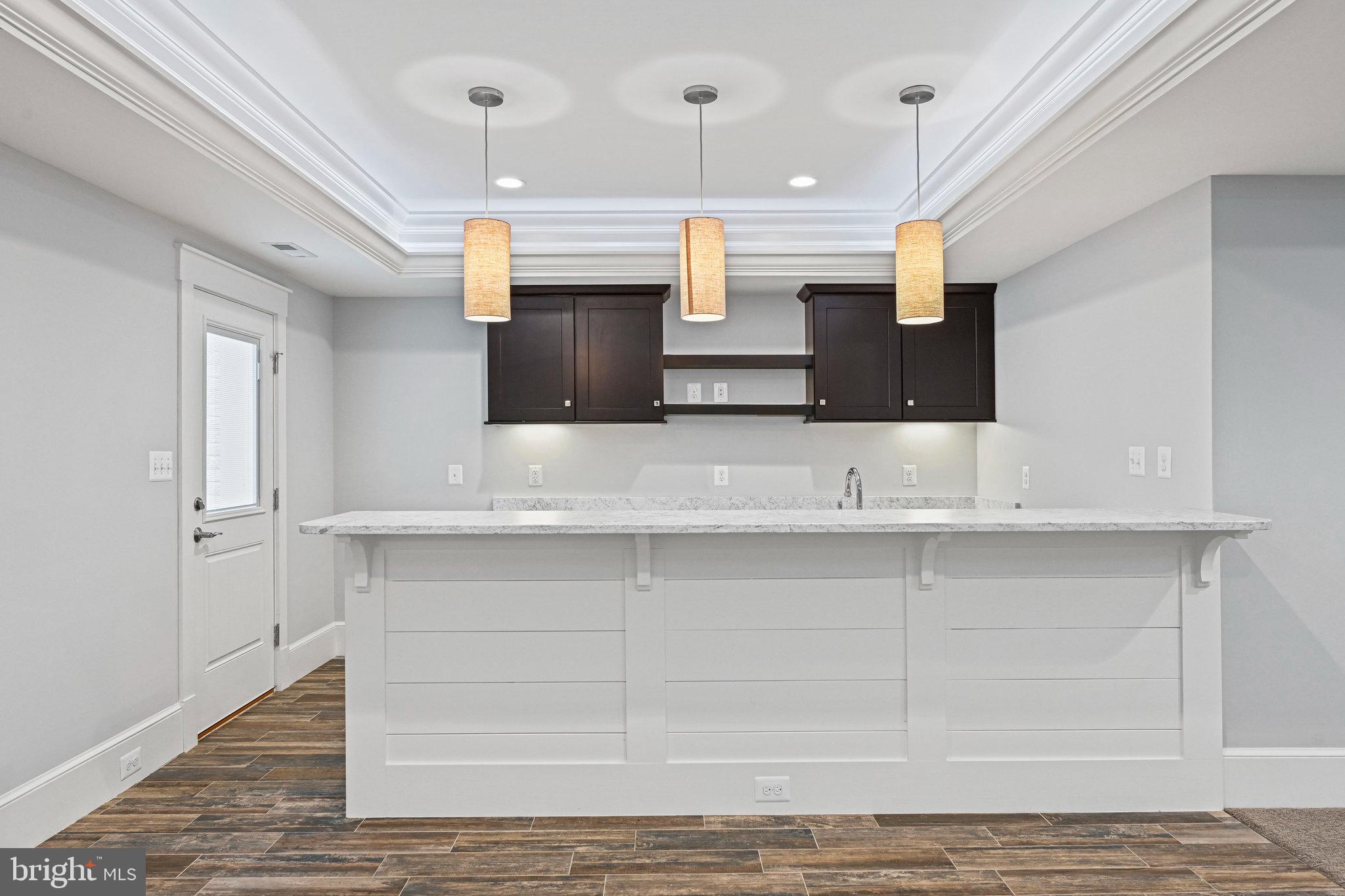 VIENNA WOODS - Residential