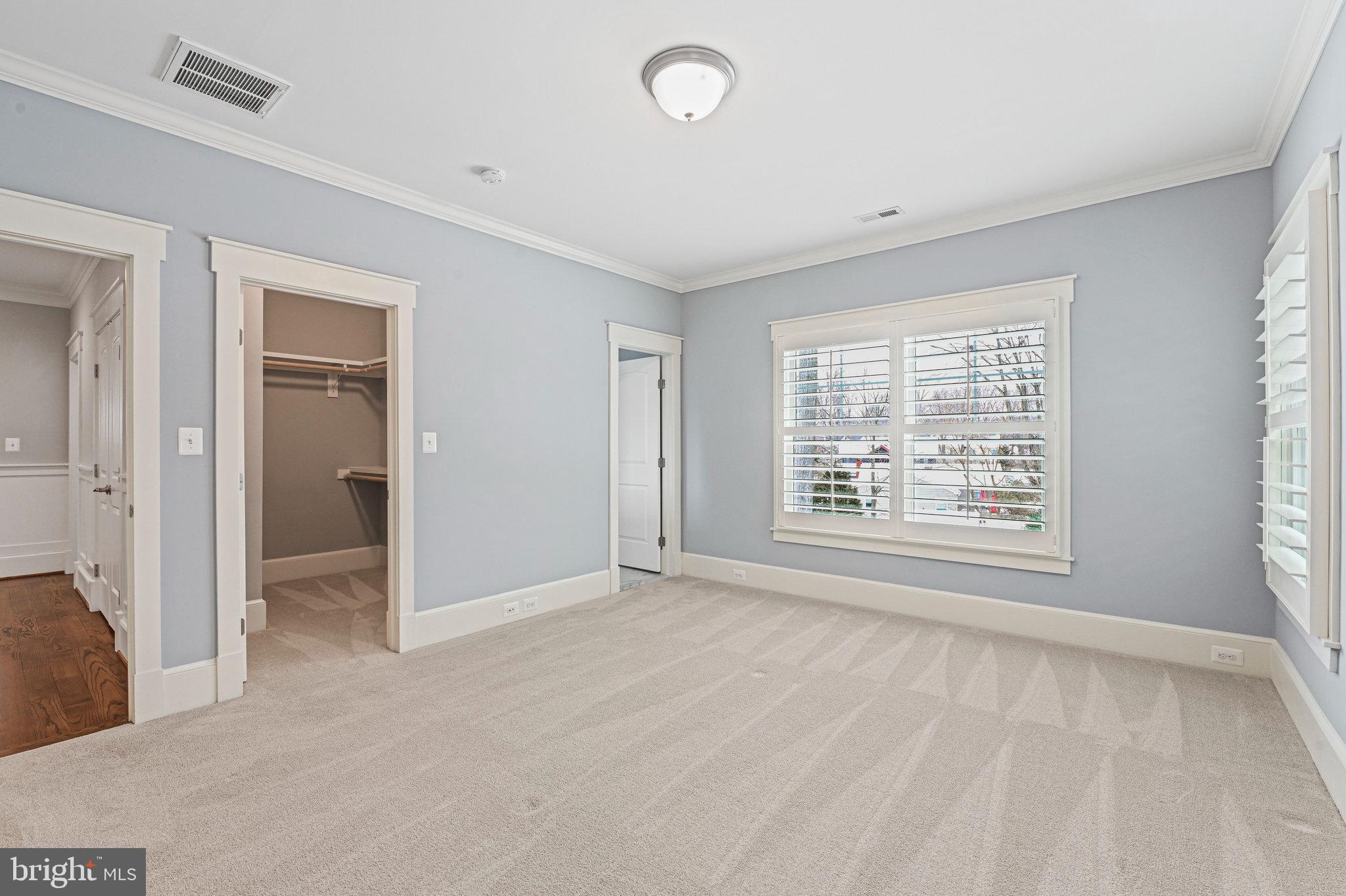 VIENNA WOODS - Residential