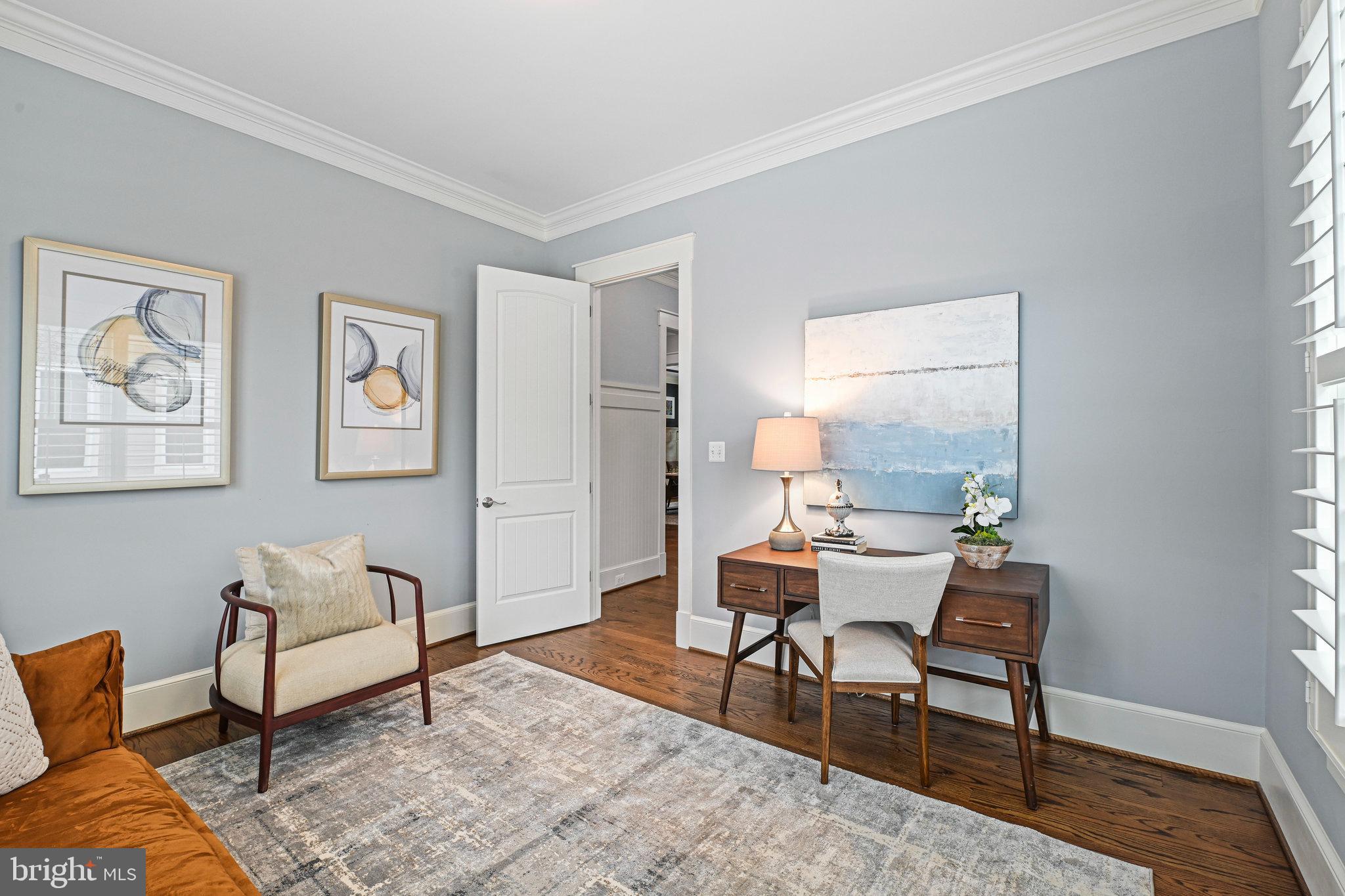 VIENNA WOODS - Residential