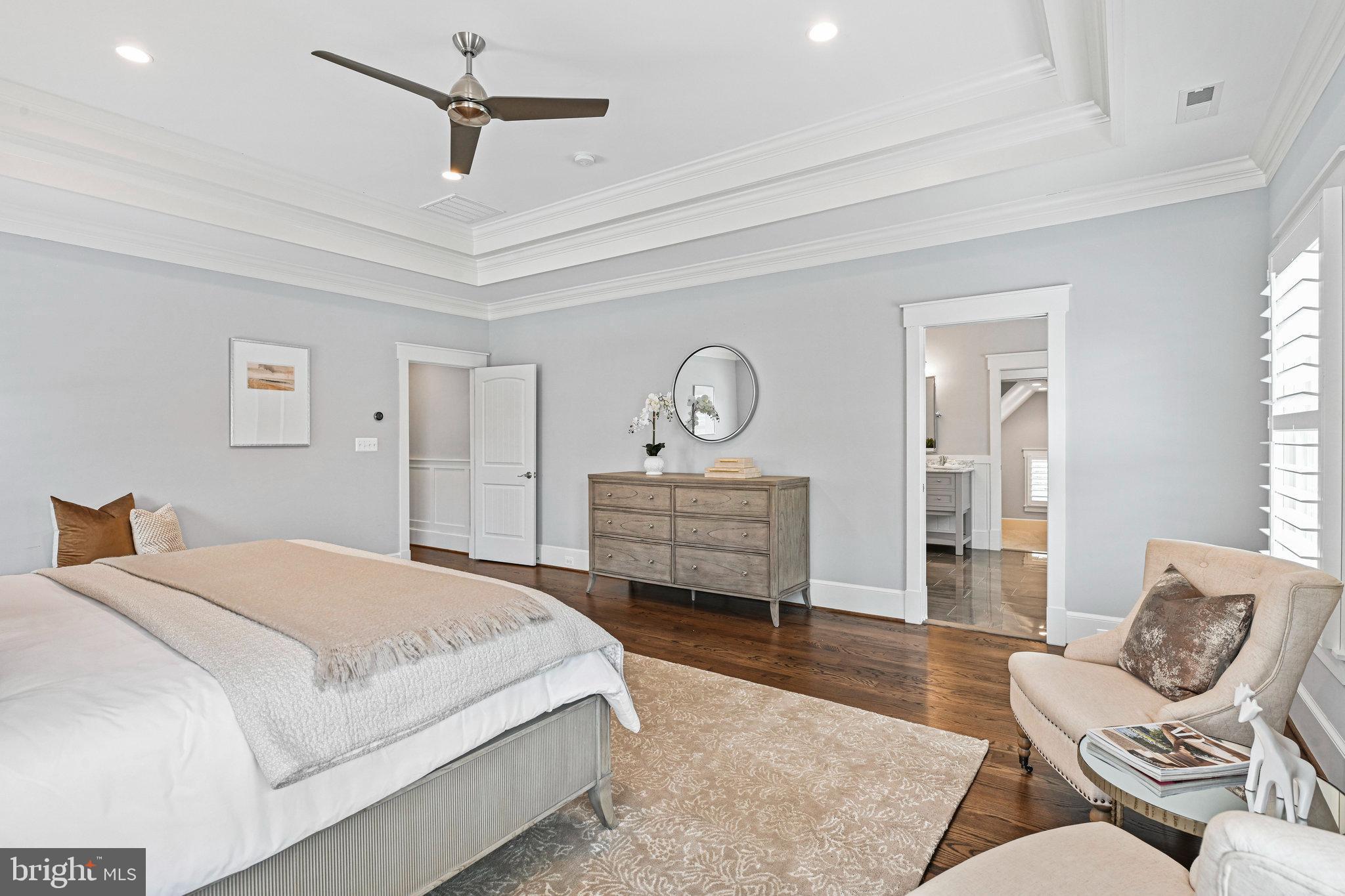 VIENNA WOODS - Residential