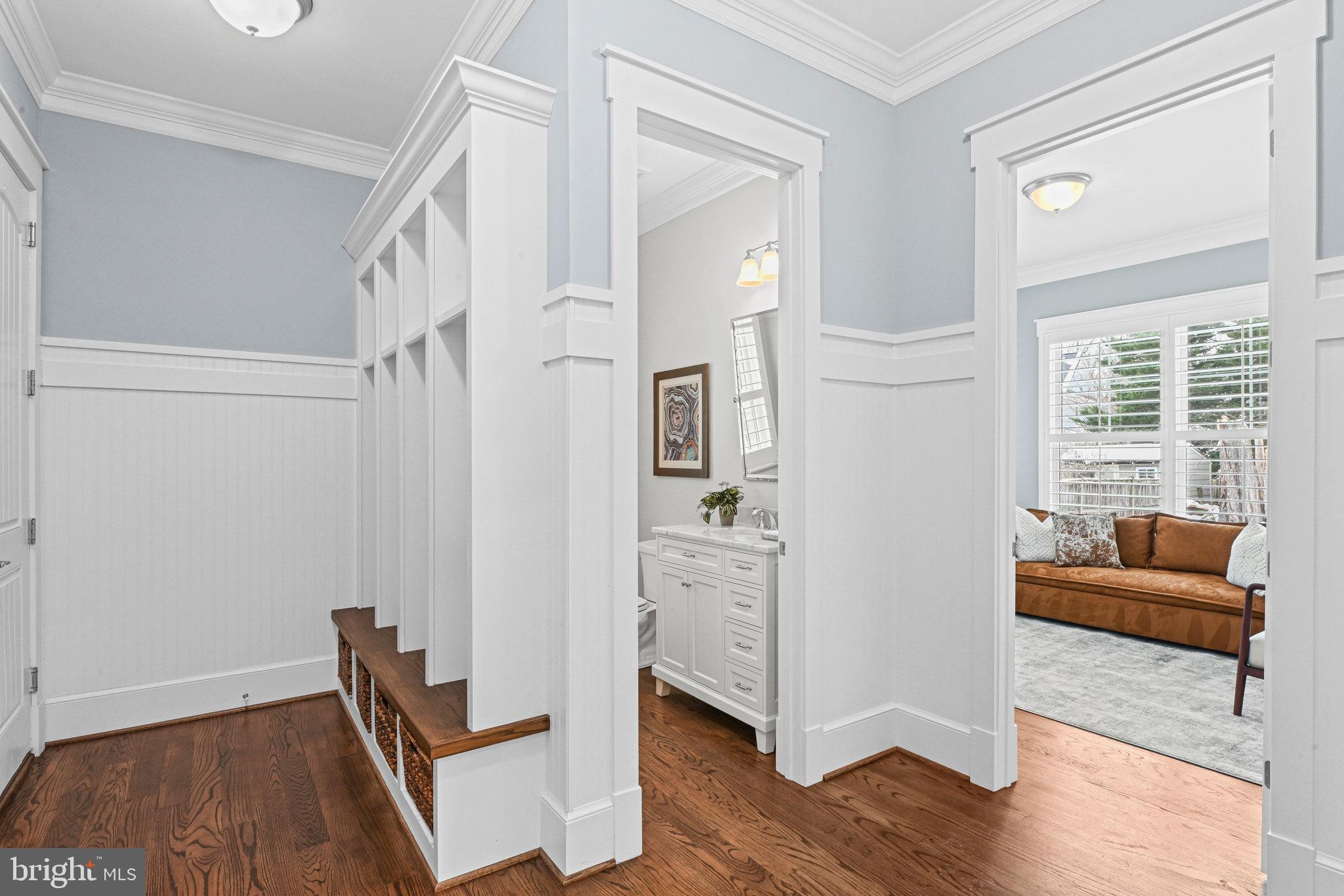 VIENNA WOODS - Residential