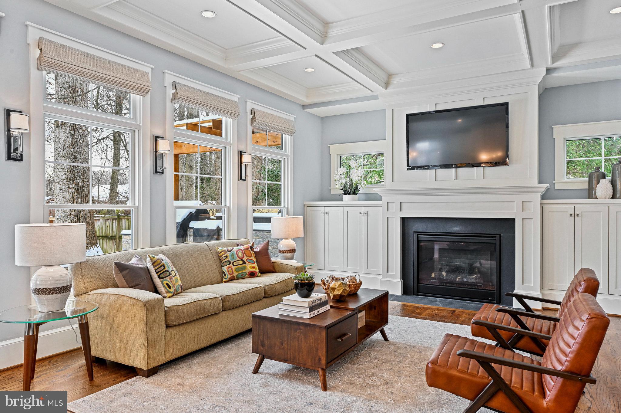 VIENNA WOODS - Residential