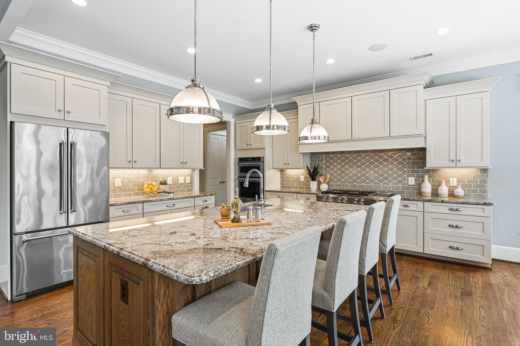 VIENNA WOODS - Residential