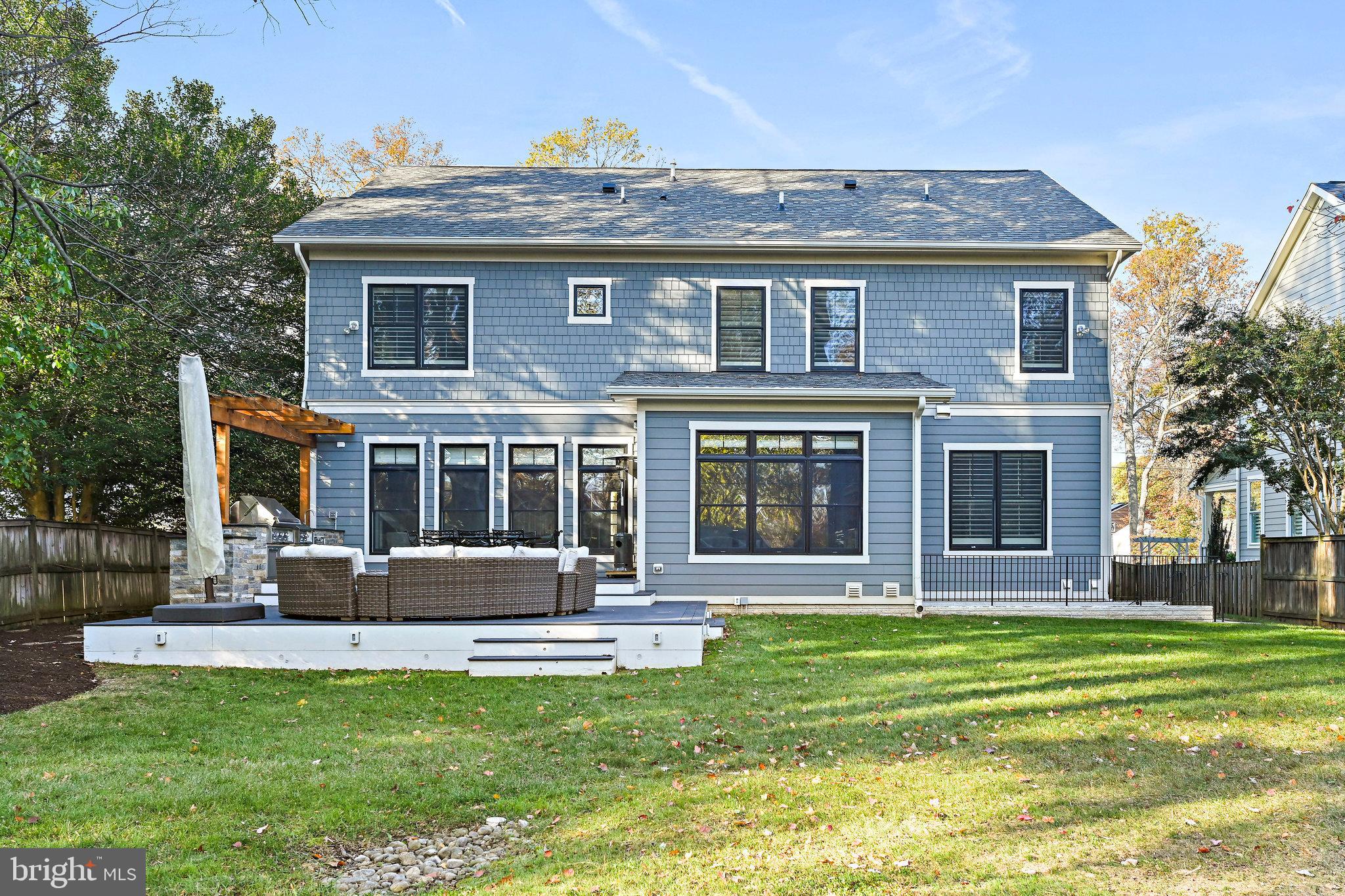 VIENNA WOODS - Residential