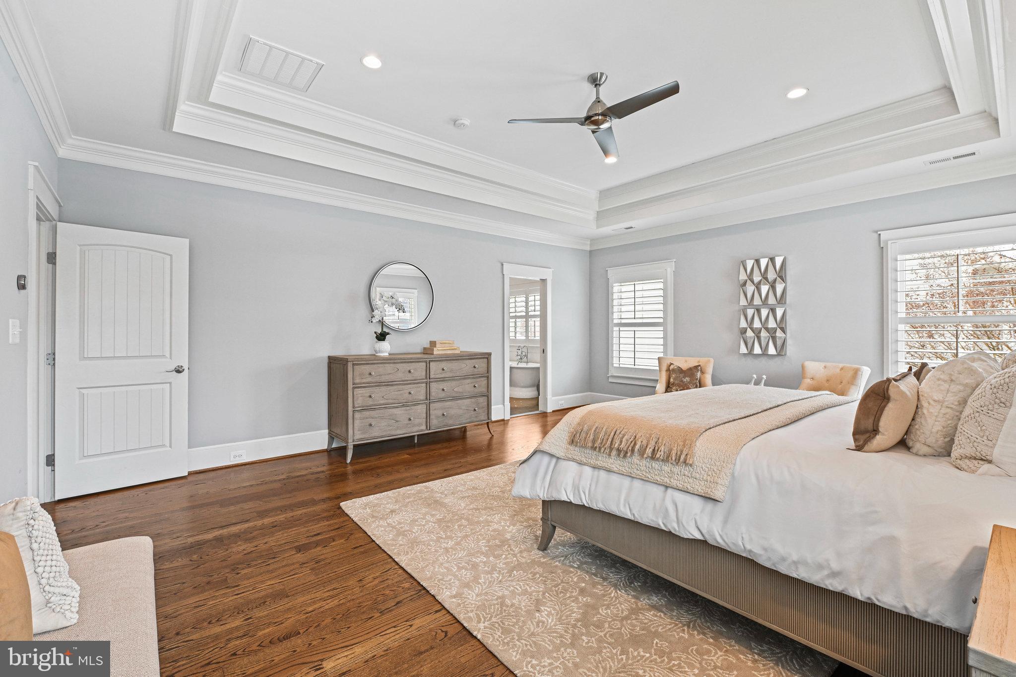 VIENNA WOODS - Residential