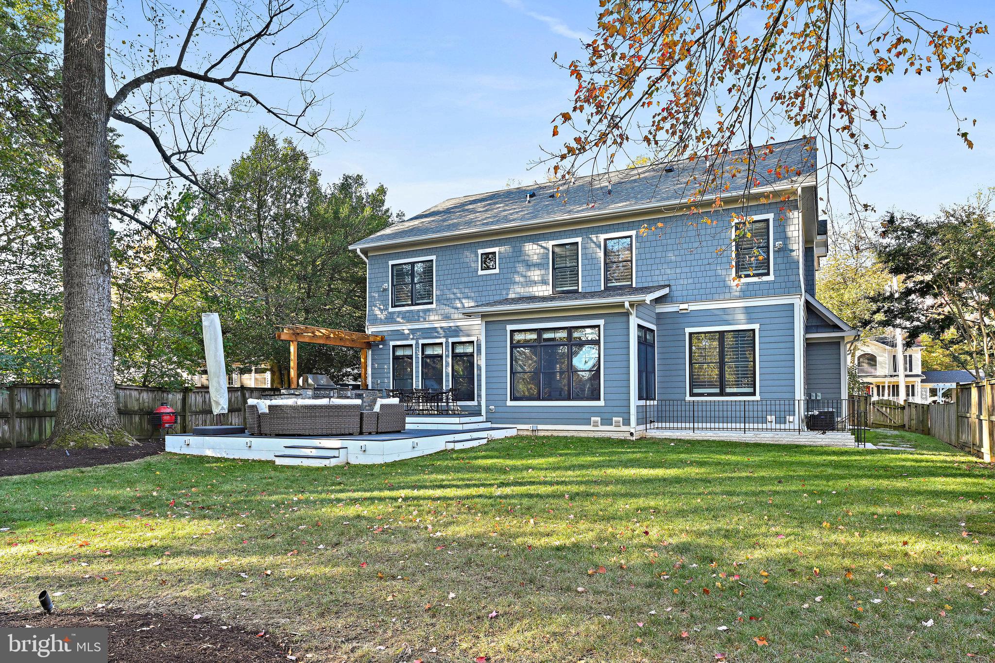 VIENNA WOODS - Residential