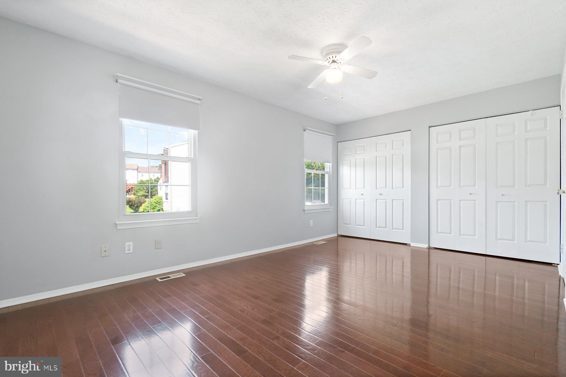 OAKHURST - Residential