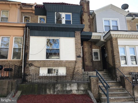 Townhouse For Sale - 5906 Windsor Avenue<br/> PHILADELPHIA, PA 19143
