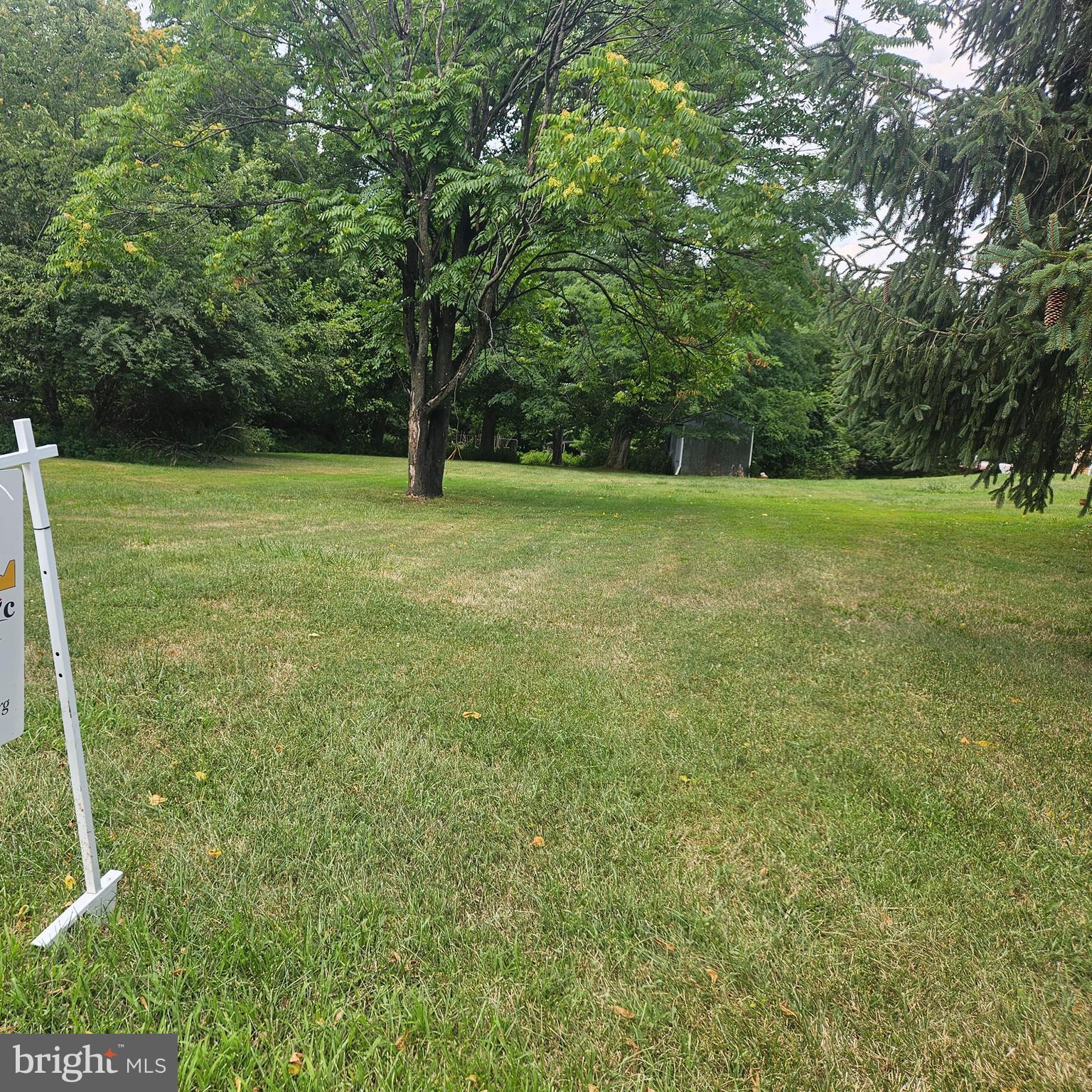 Prime half acre parcel nestled in the prestigious Malvern district, offering unparalleled potential for residential or Occupational Professional development (with township approval) . This plot boasts verdant surroundings, providing an ideal canvas for your dream home or innovative business venture. Situated within the OP district, it offers seamless access to amenities (Paoli Hospital, Malvern GI, Villa Maria) and a vibrant community.
Unlock endless possibilities by harnessing the flexibility to pursue residential bliss or secure township approval for commercial enterprises. With its coveted location and versatile zoning, this acreage promises an unparalleled investment opportunity in the heart of Malvern.