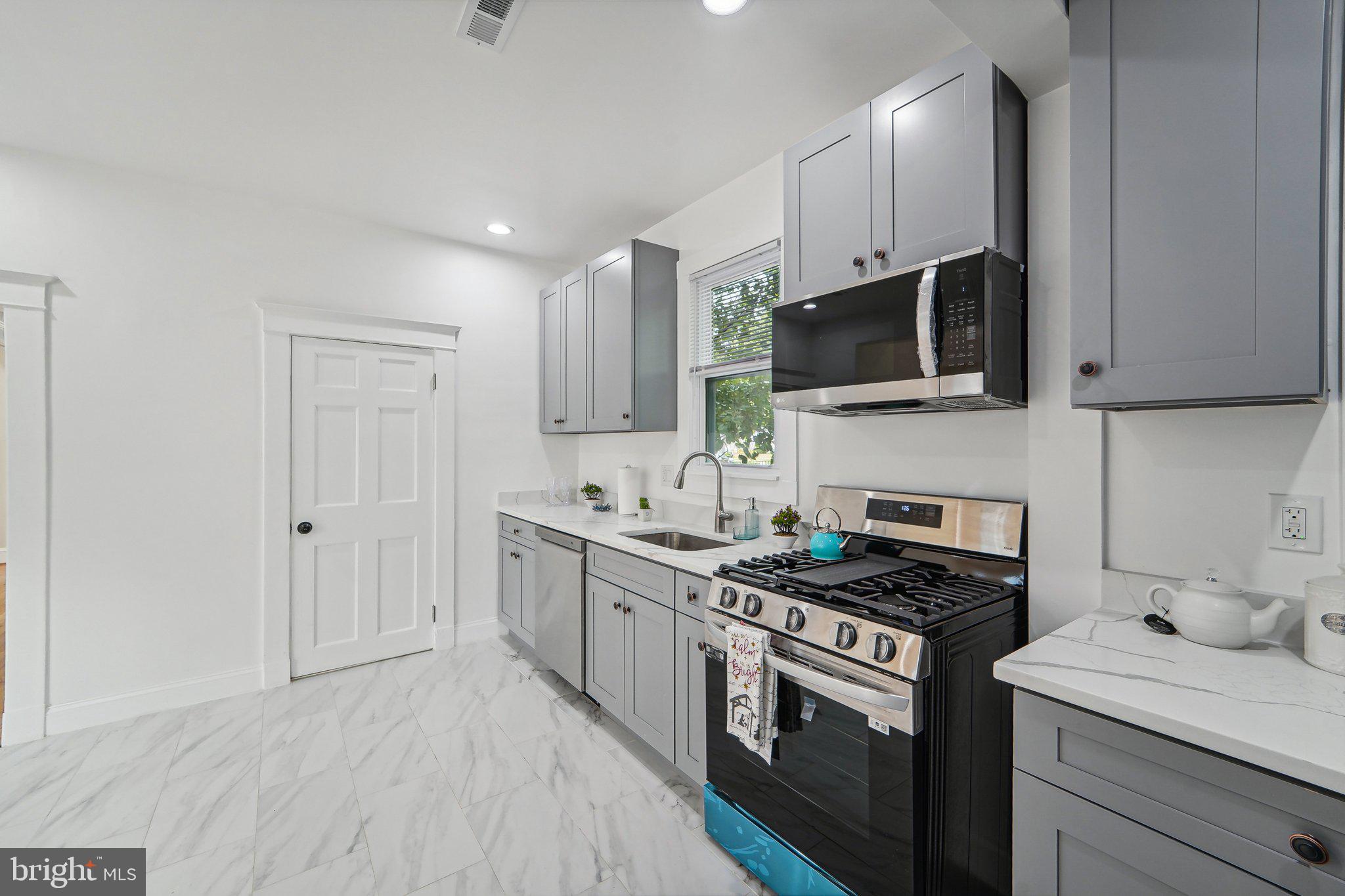 DORCHESTER - Residential