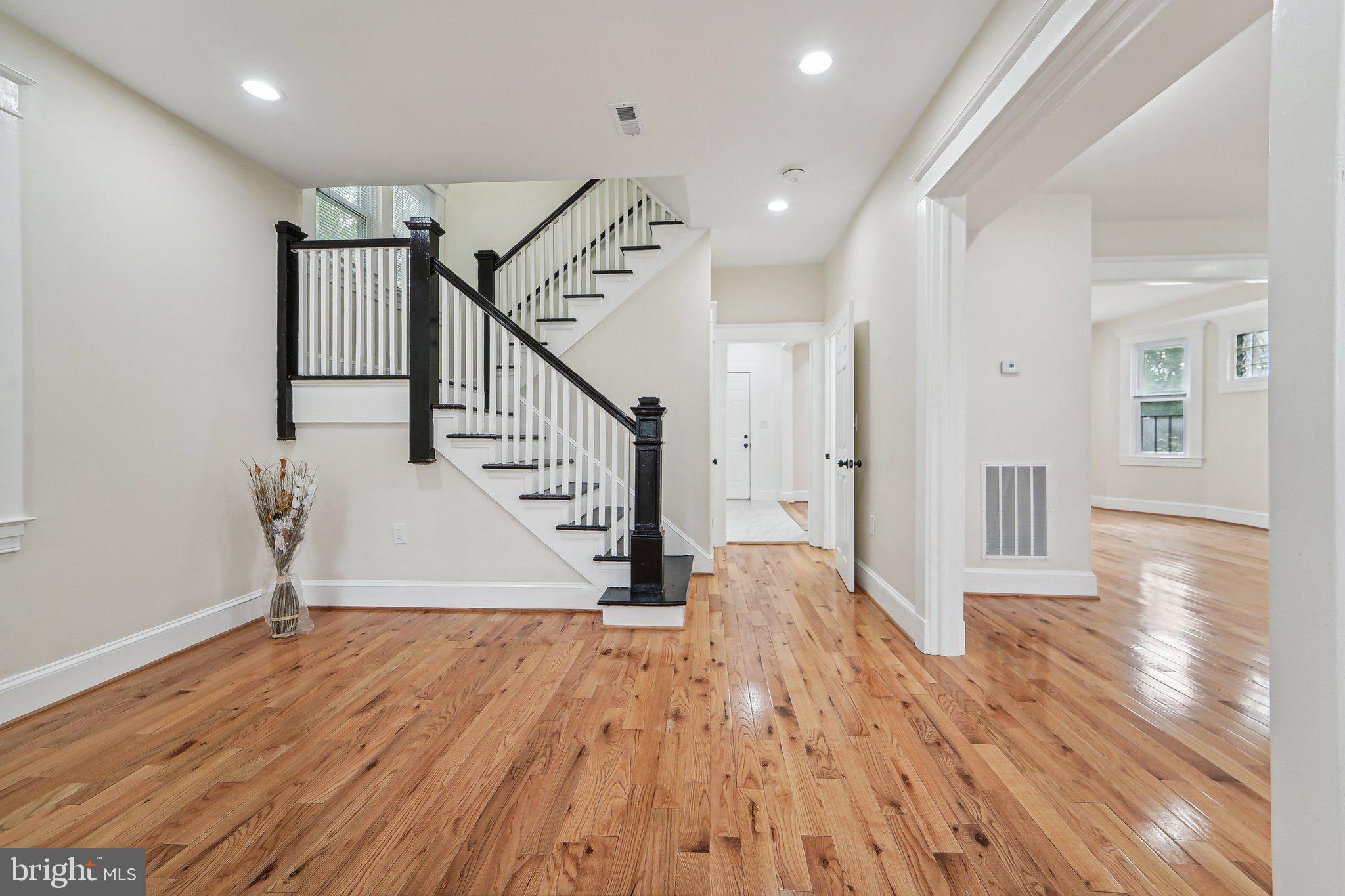 DORCHESTER - Residential