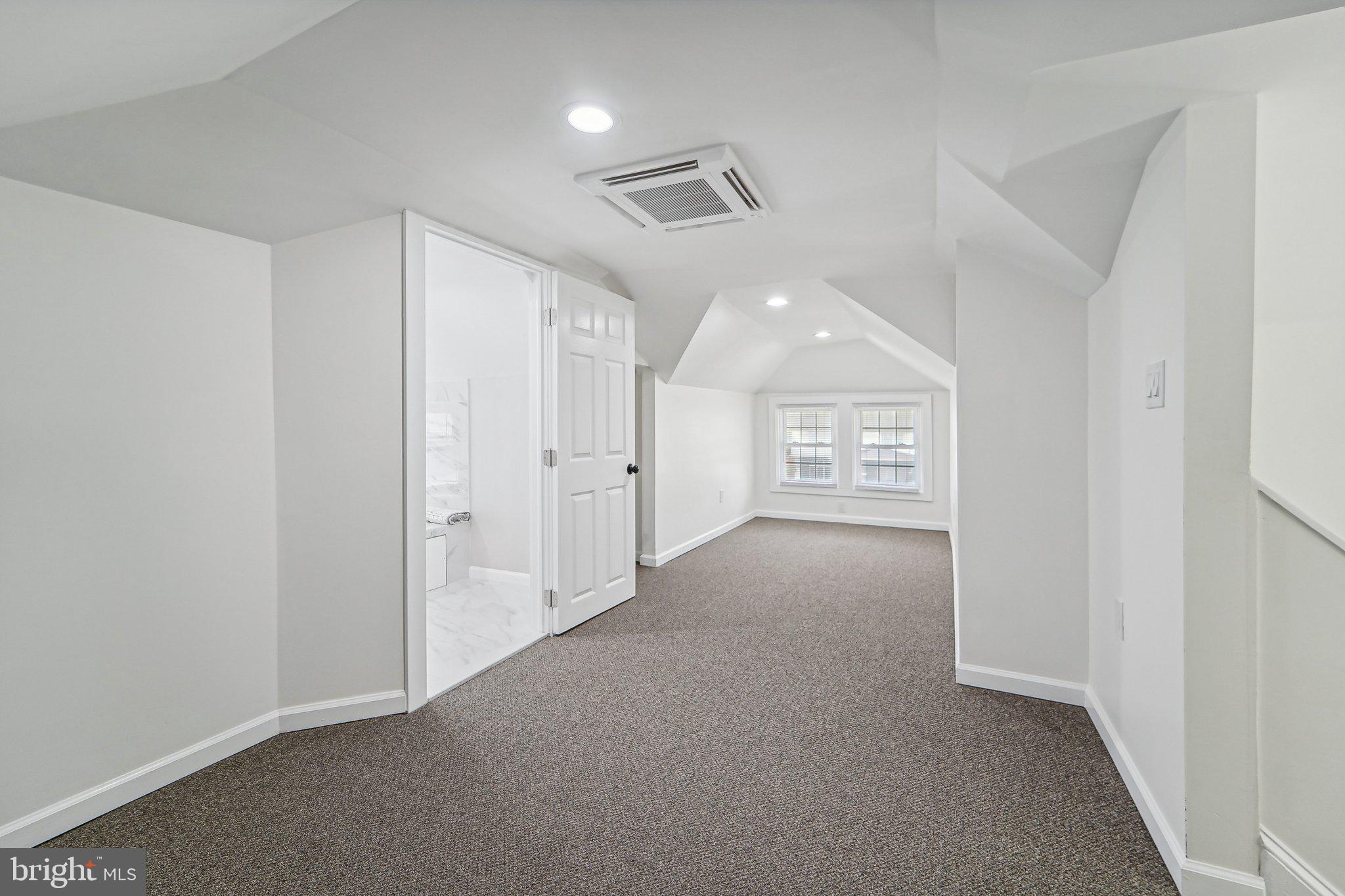DORCHESTER - Residential