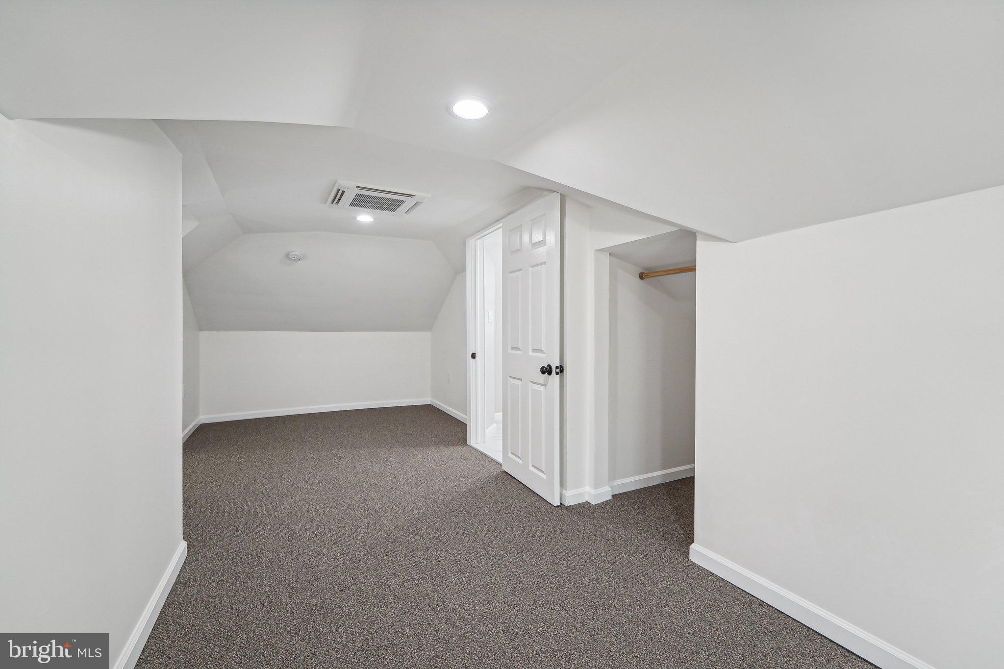 DORCHESTER - Residential
