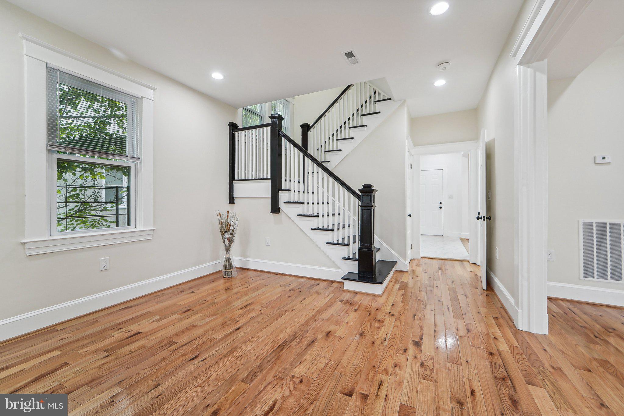 DORCHESTER - Residential