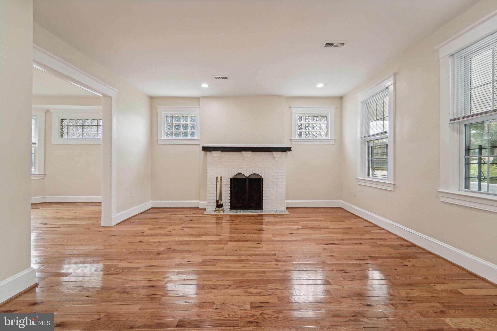 DORCHESTER - Residential