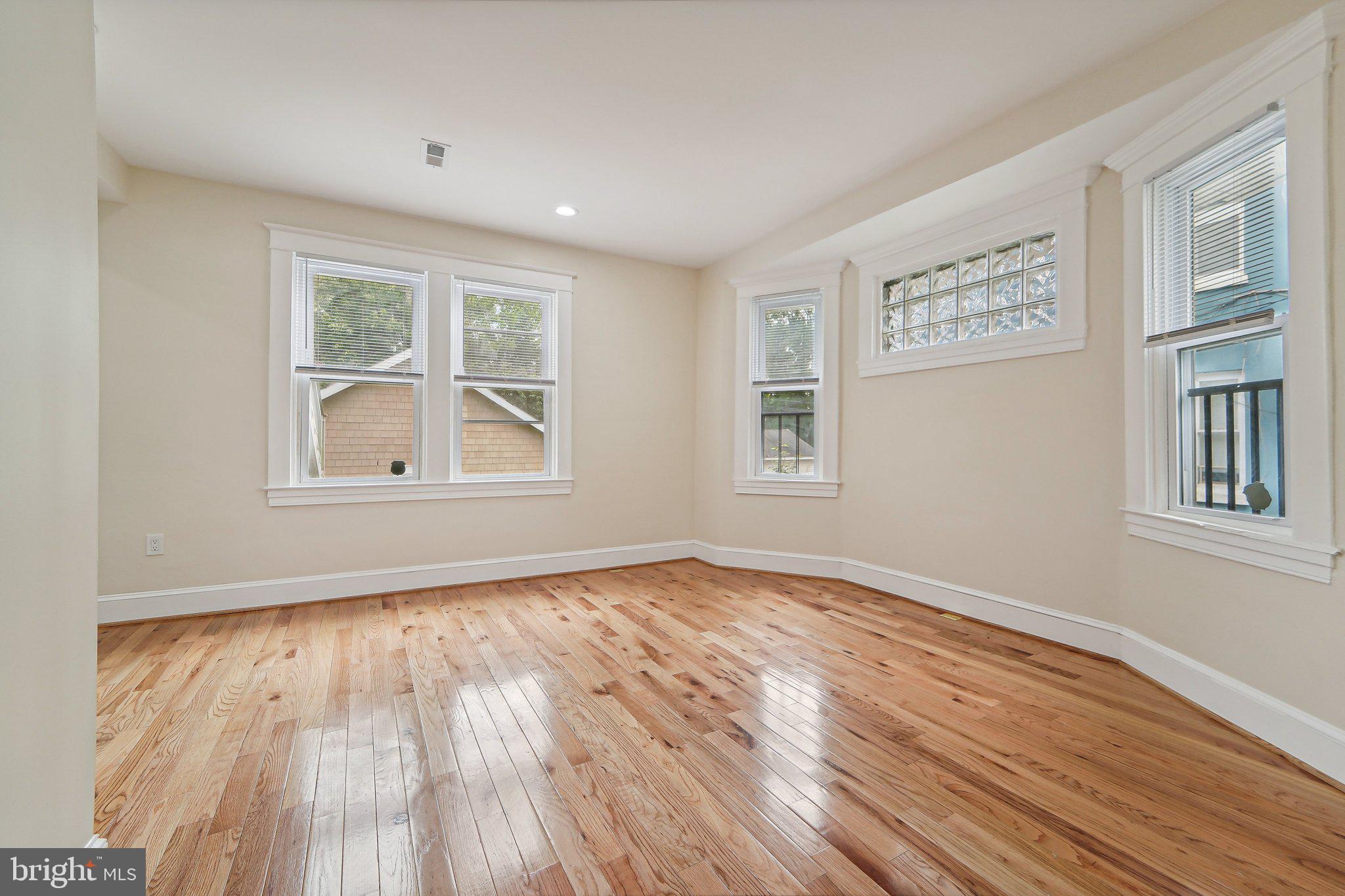 DORCHESTER - Residential