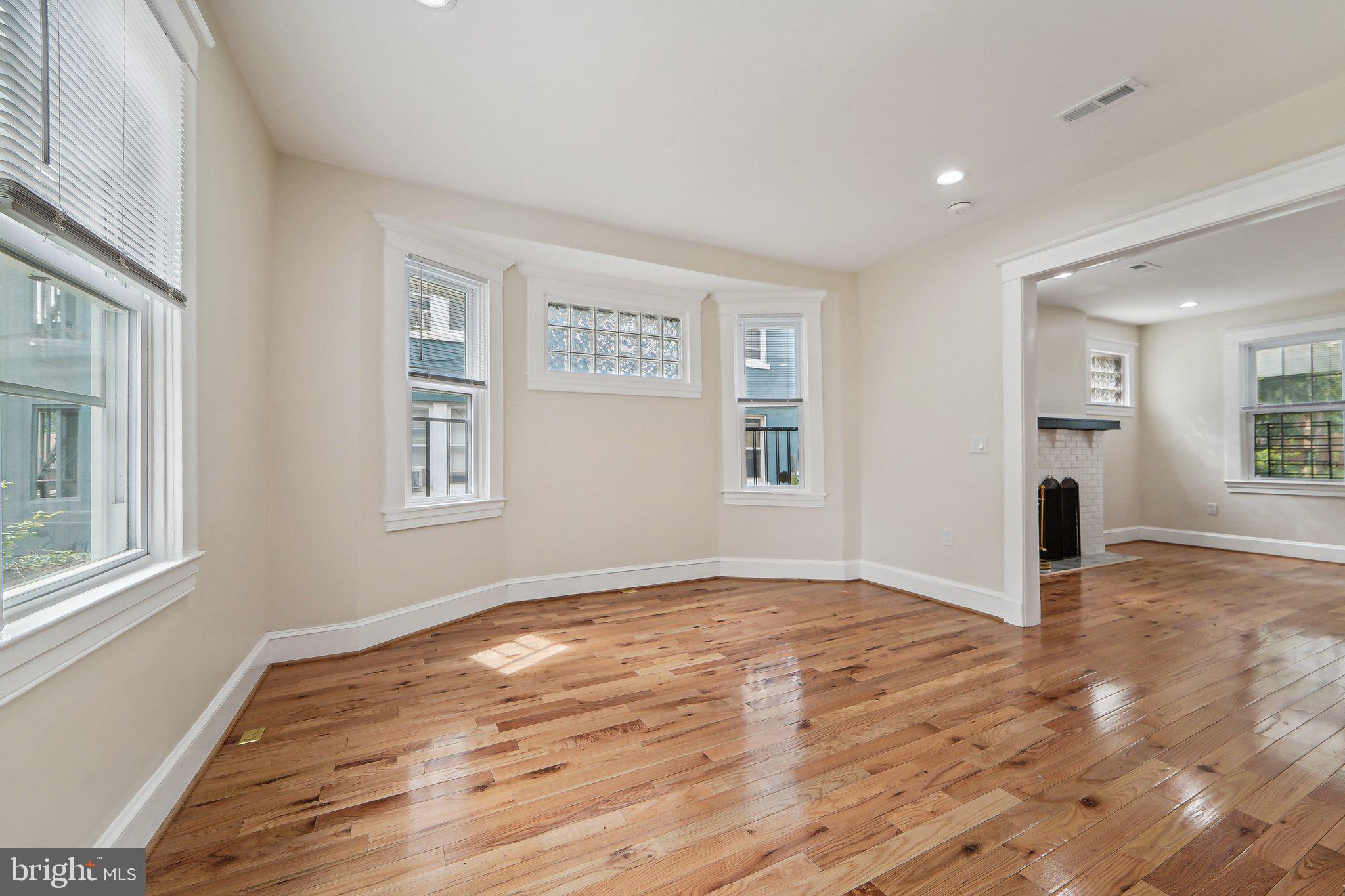 DORCHESTER - Residential