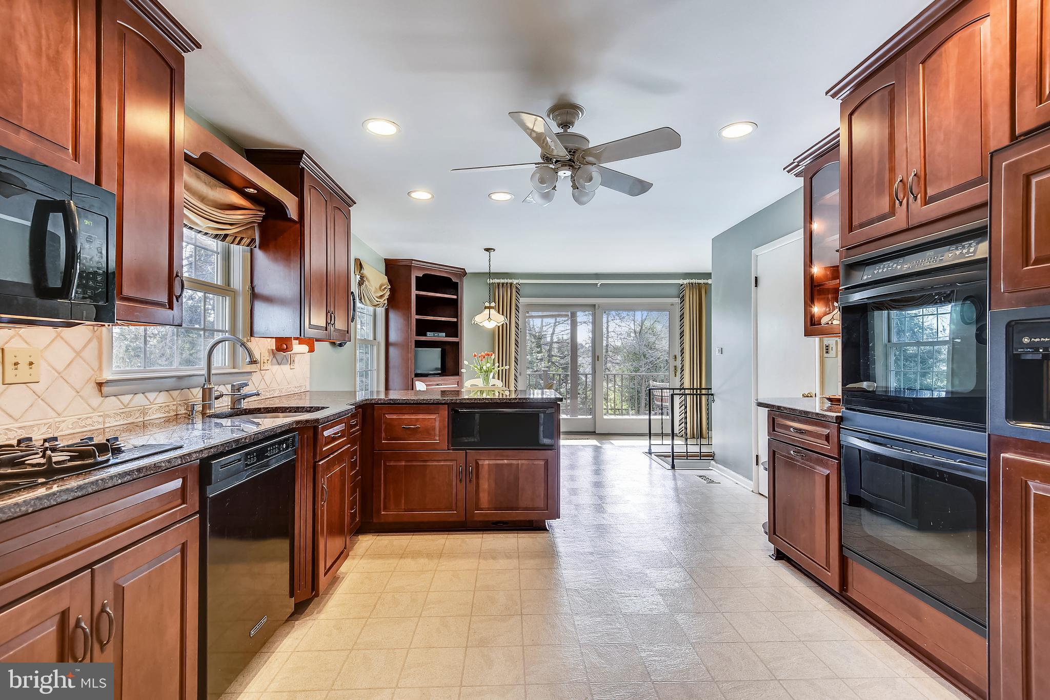 FOX CHAPEL - Residential