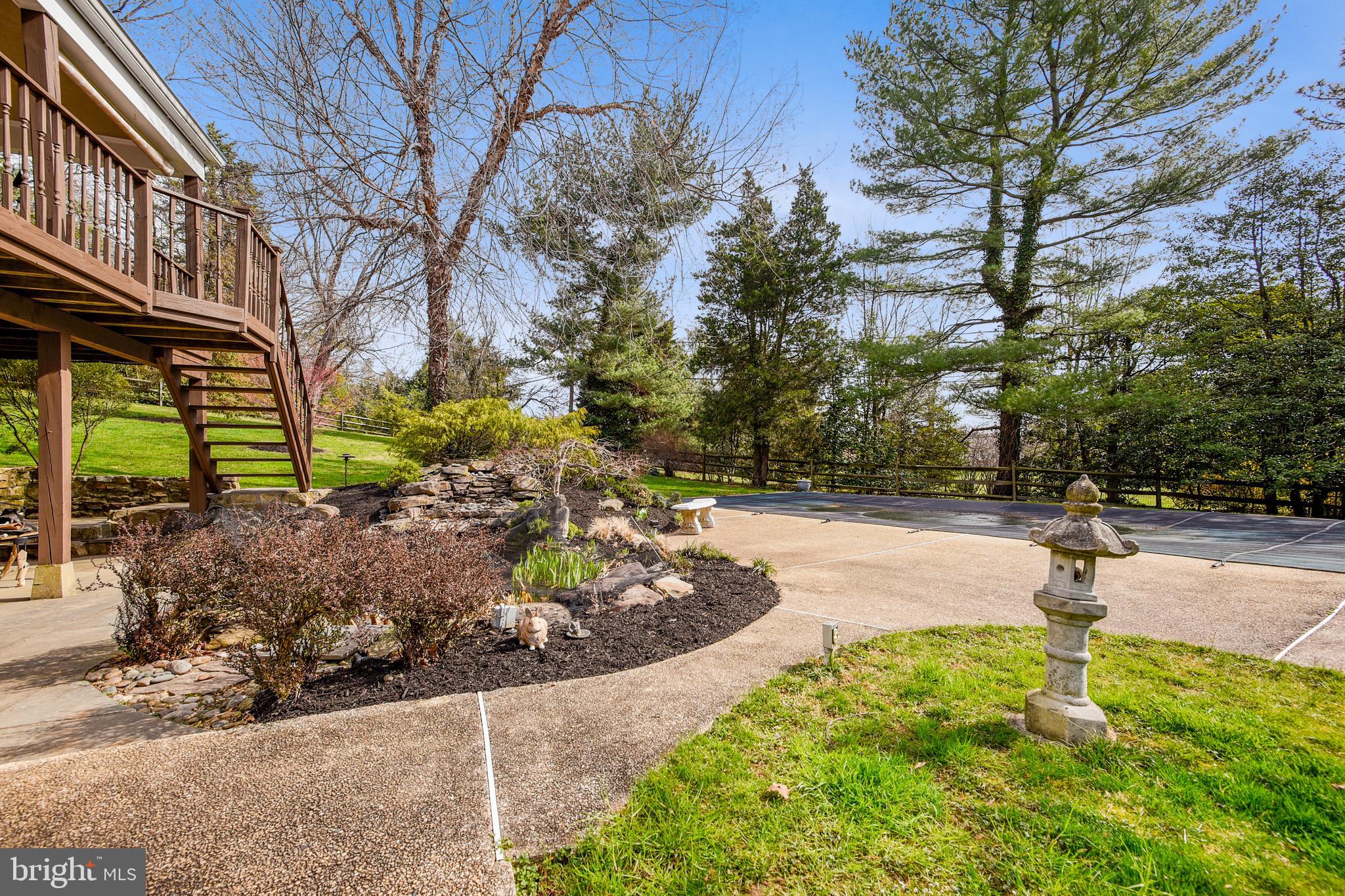 FOX CHAPEL - Residential