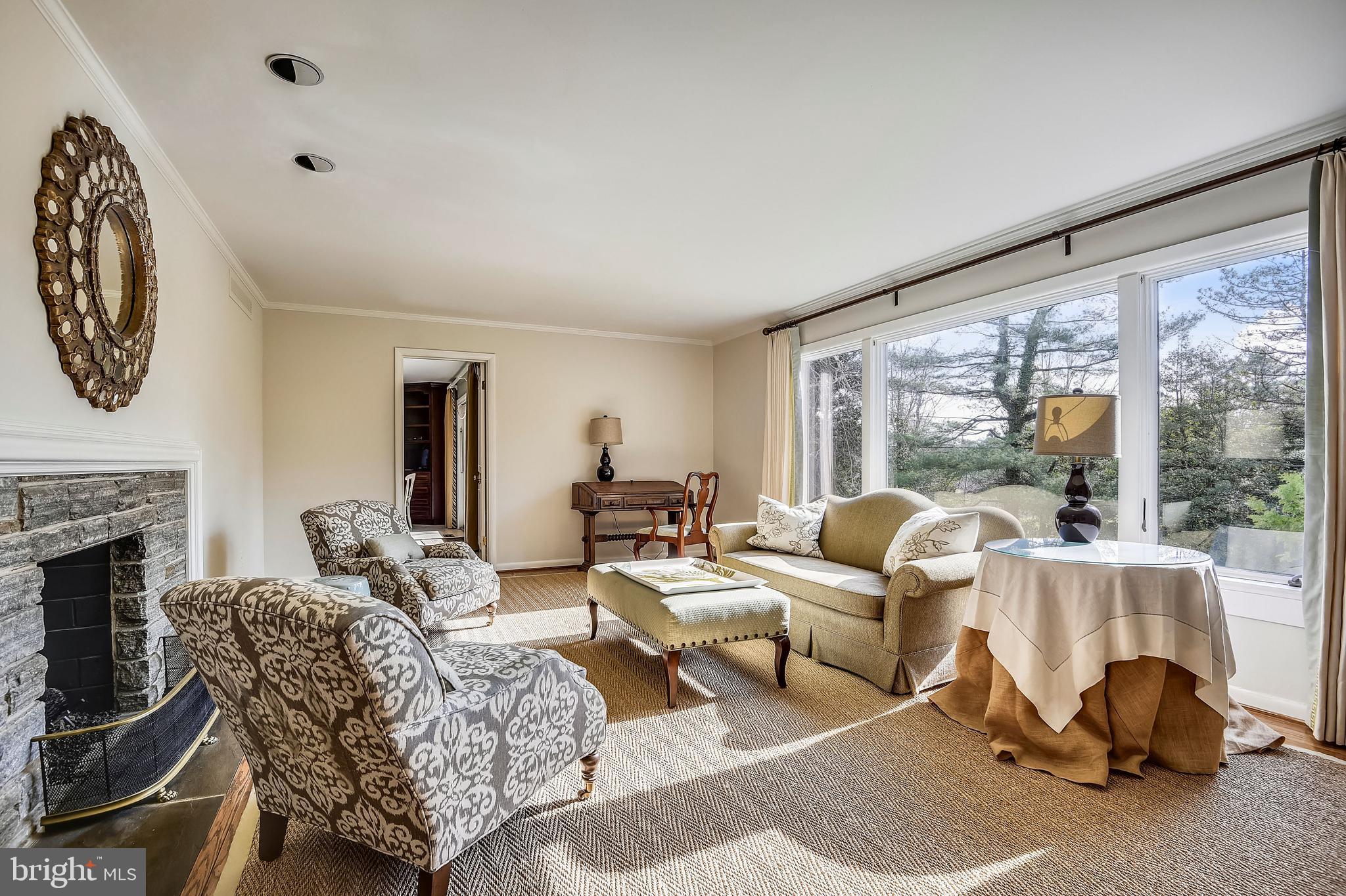 FOX CHAPEL - Residential