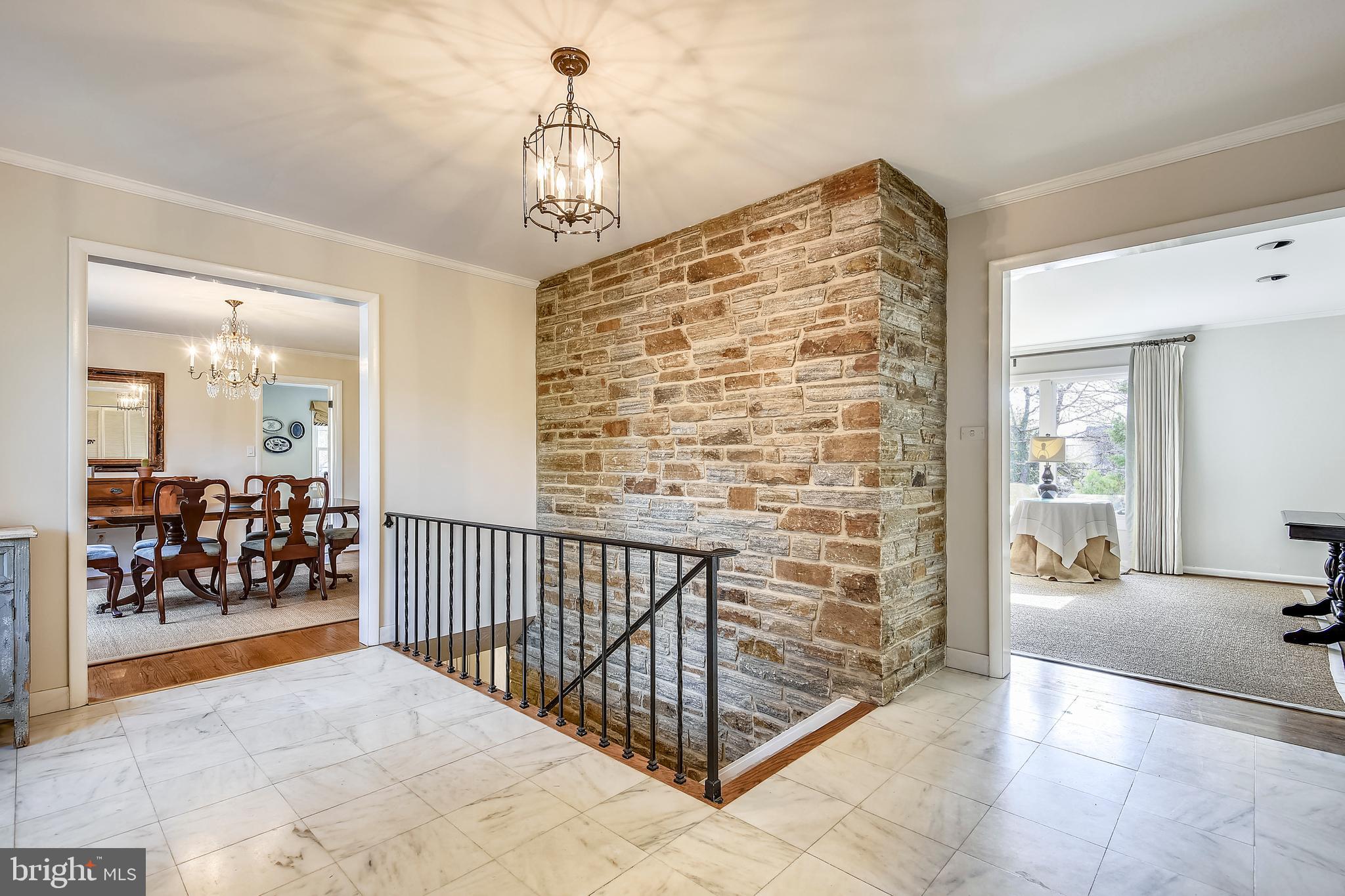 FOX CHAPEL - Residential