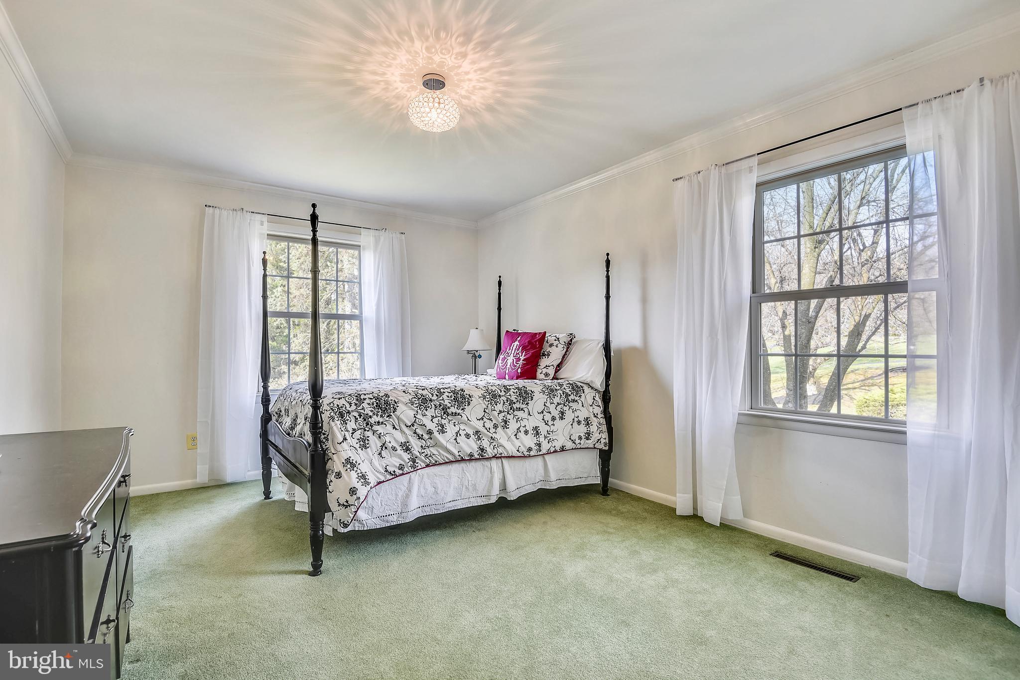 FOX CHAPEL - Residential