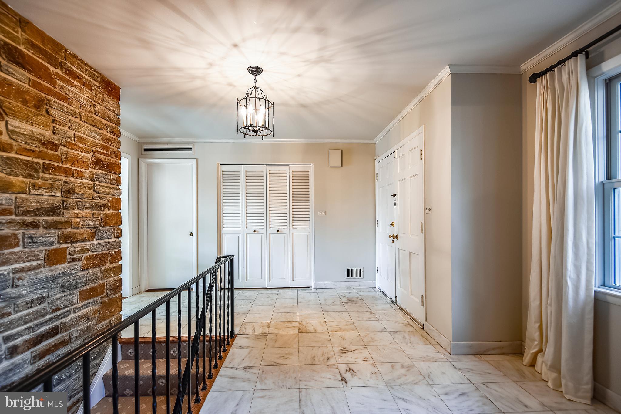 FOX CHAPEL - Residential