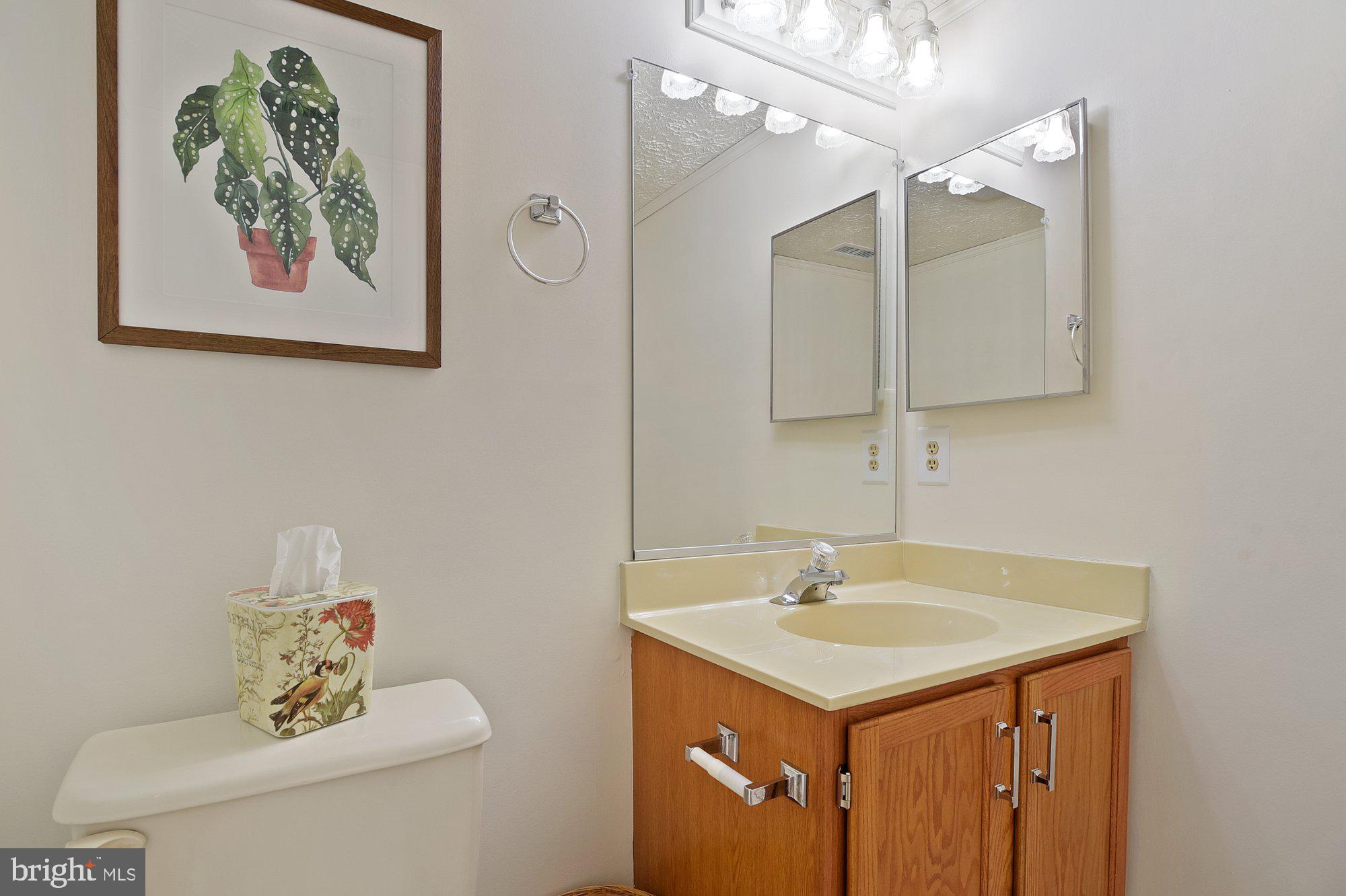 CONSTANT FRIENDSHIP - Residential