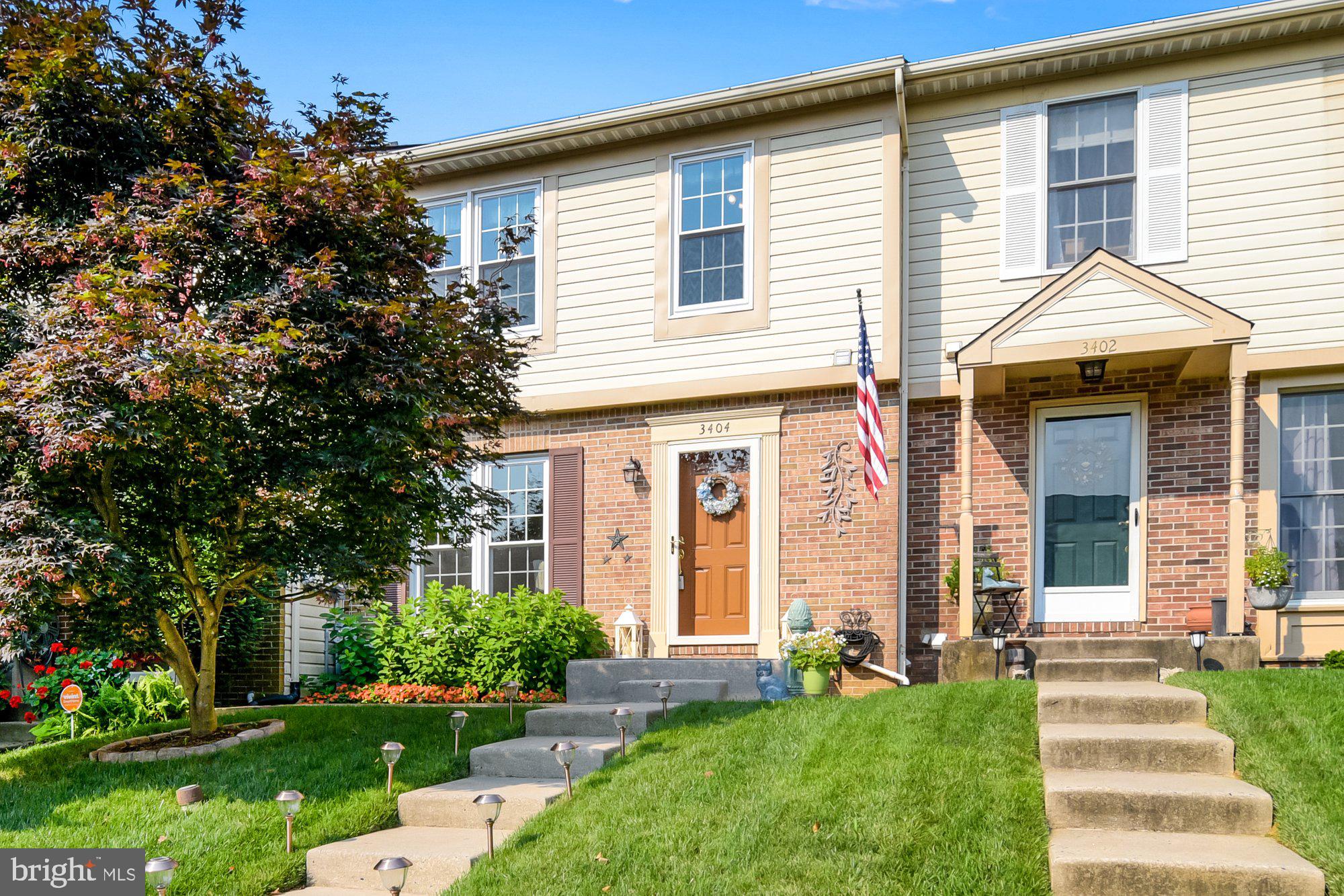 CONSTANT FRIENDSHIP - Residential