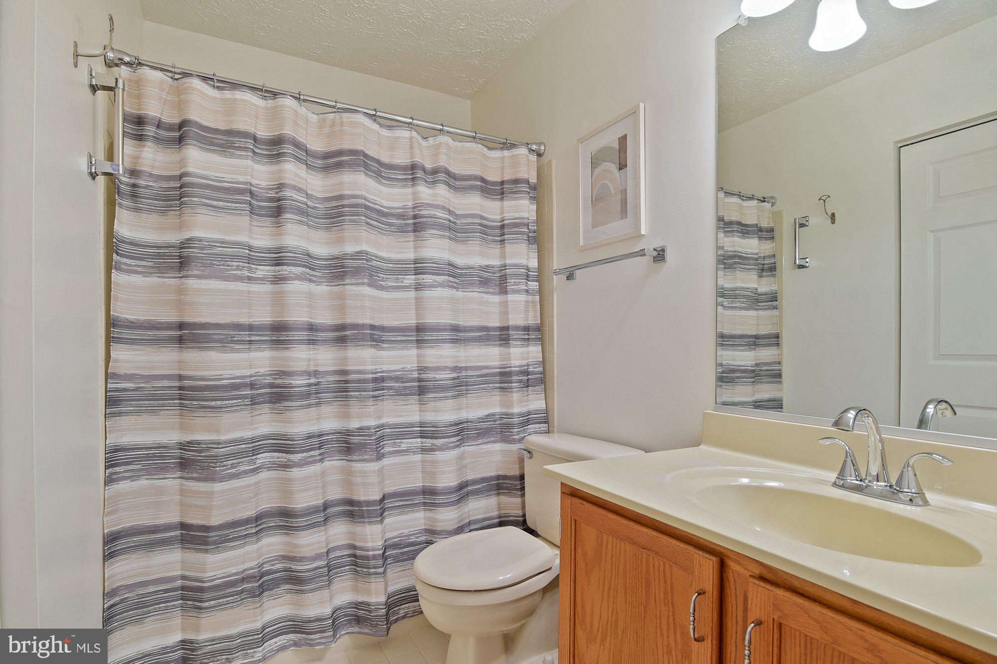 CONSTANT FRIENDSHIP - Residential