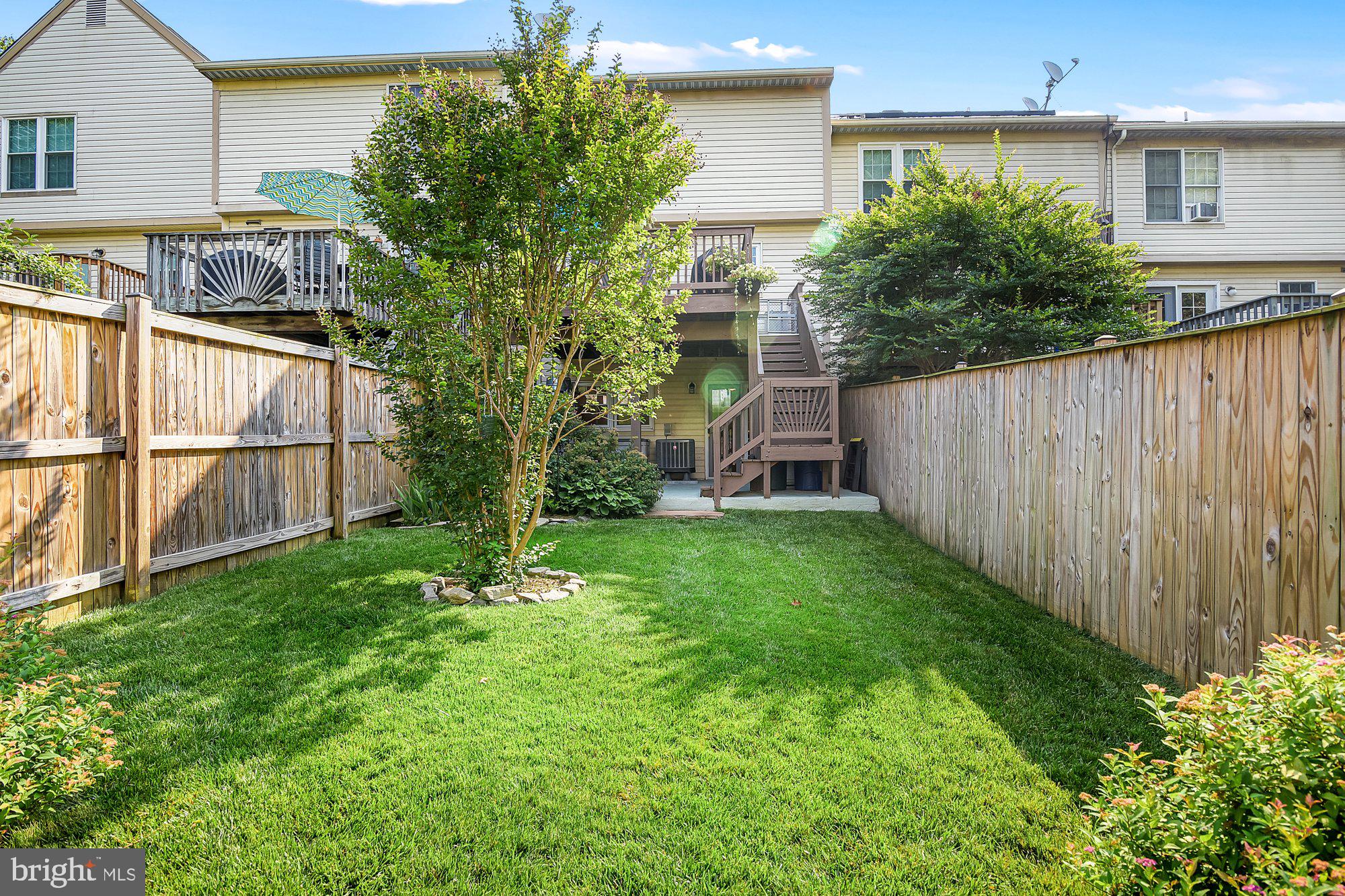 CONSTANT FRIENDSHIP - Residential