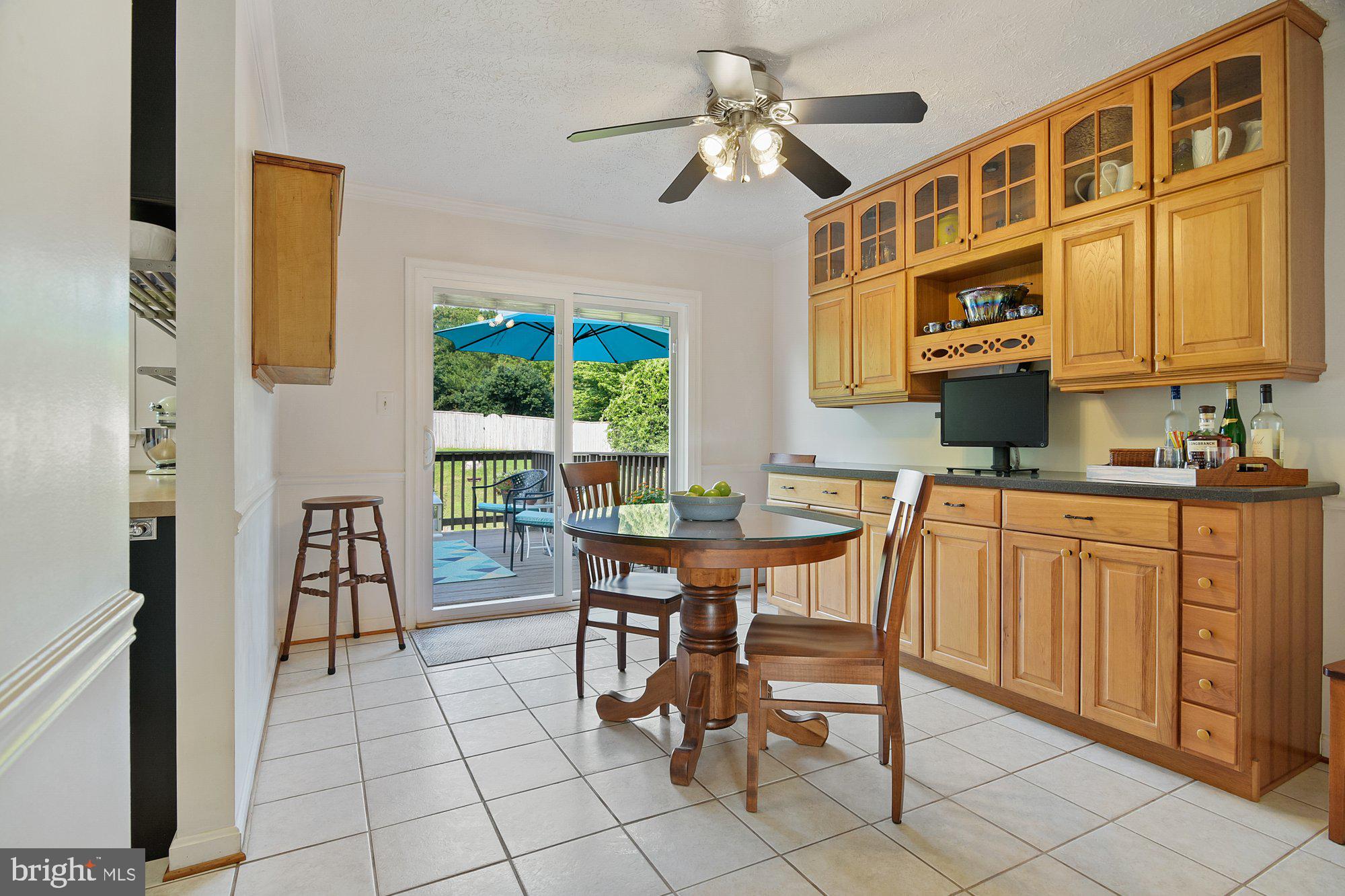 CONSTANT FRIENDSHIP - Residential