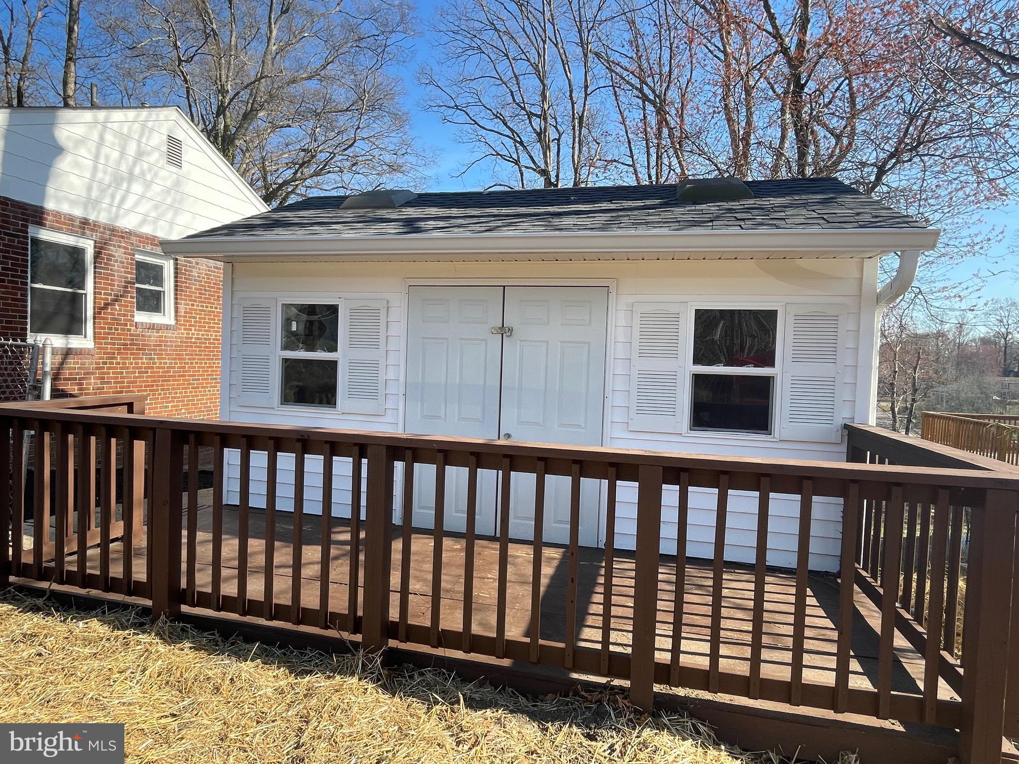 BUCKLERS - Residential