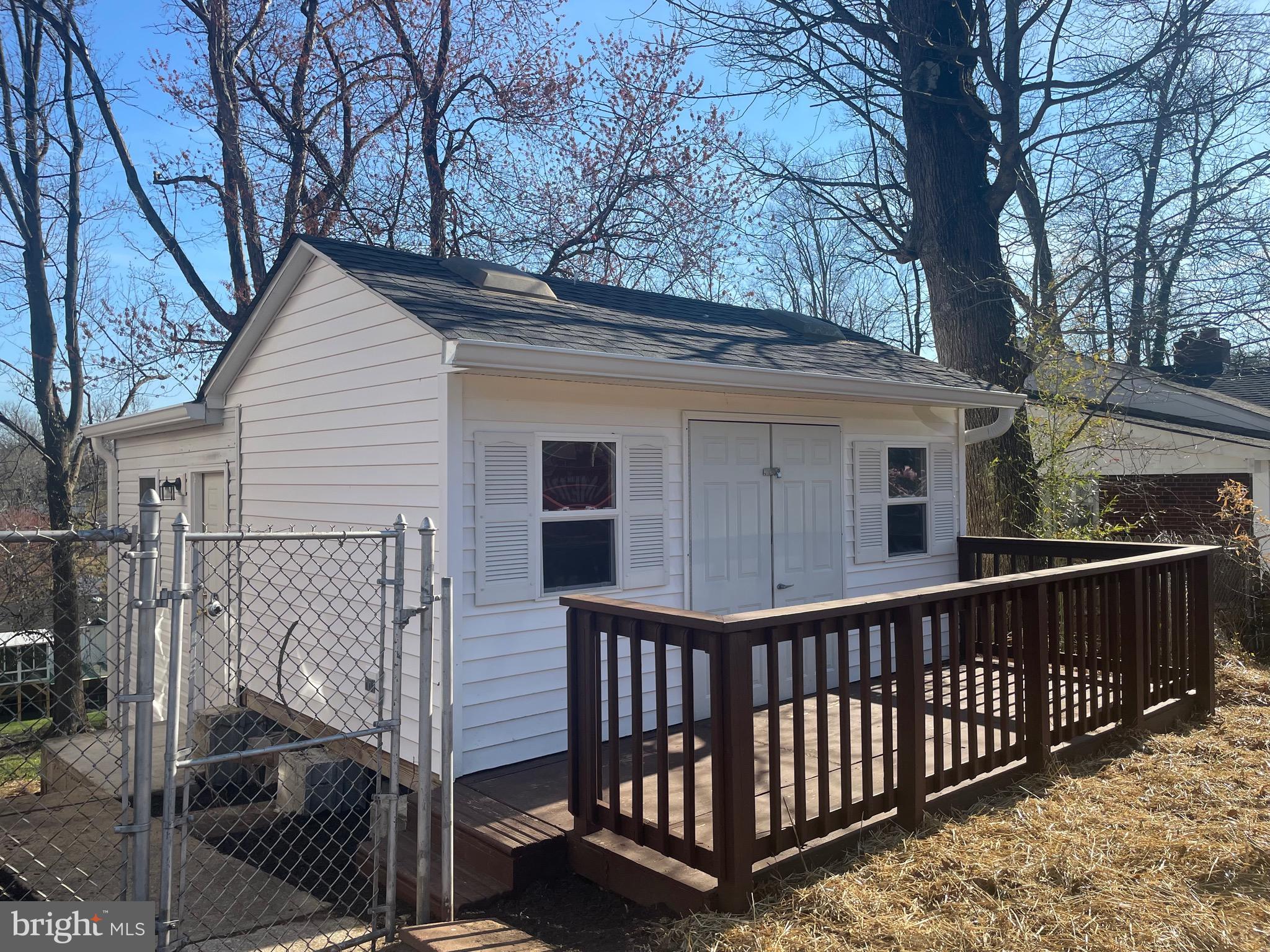 BUCKLERS - Residential