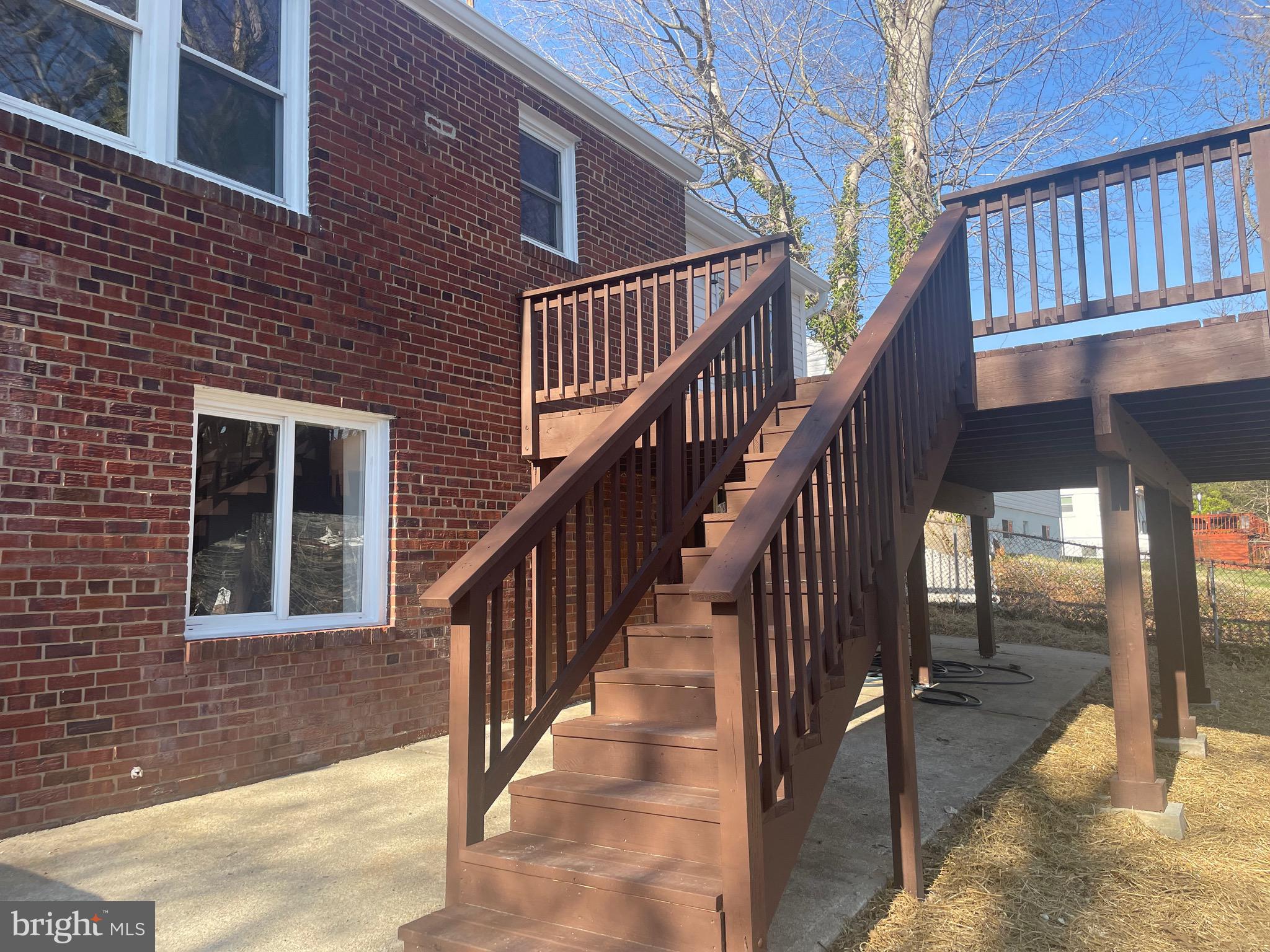 BUCKLERS - Residential