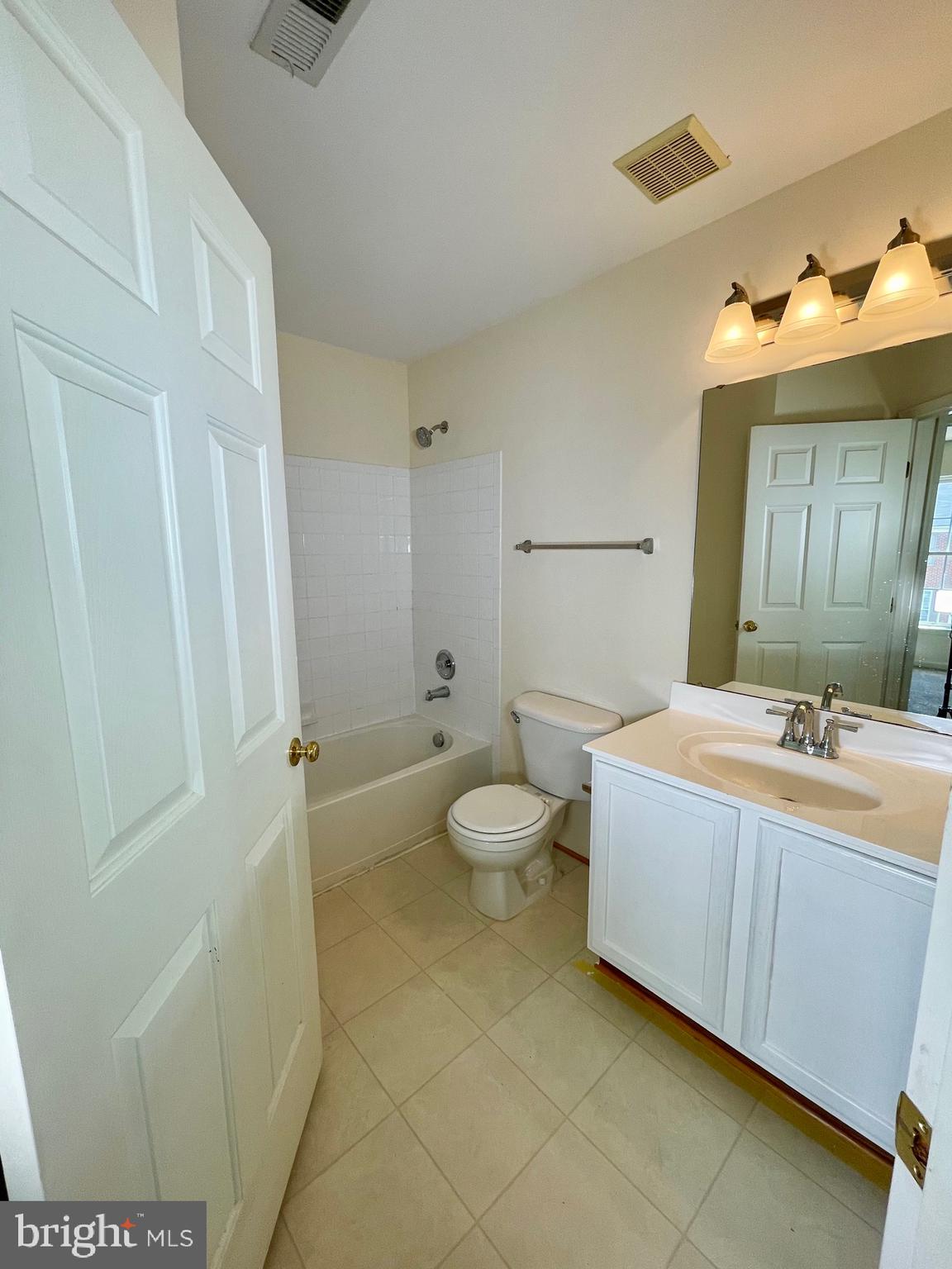 RIVERSIDE STATION - Residential