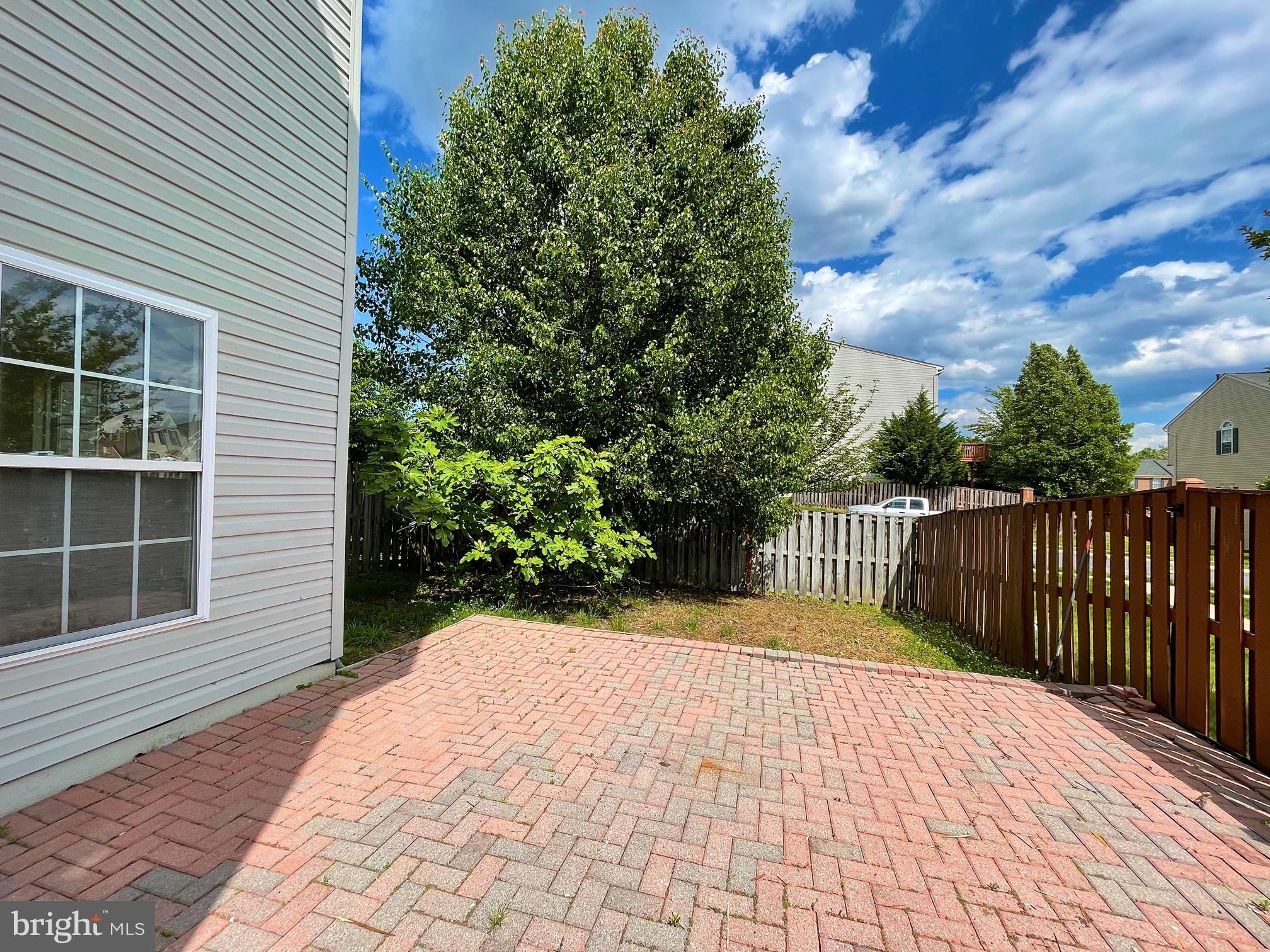 RIVERSIDE STATION - Residential