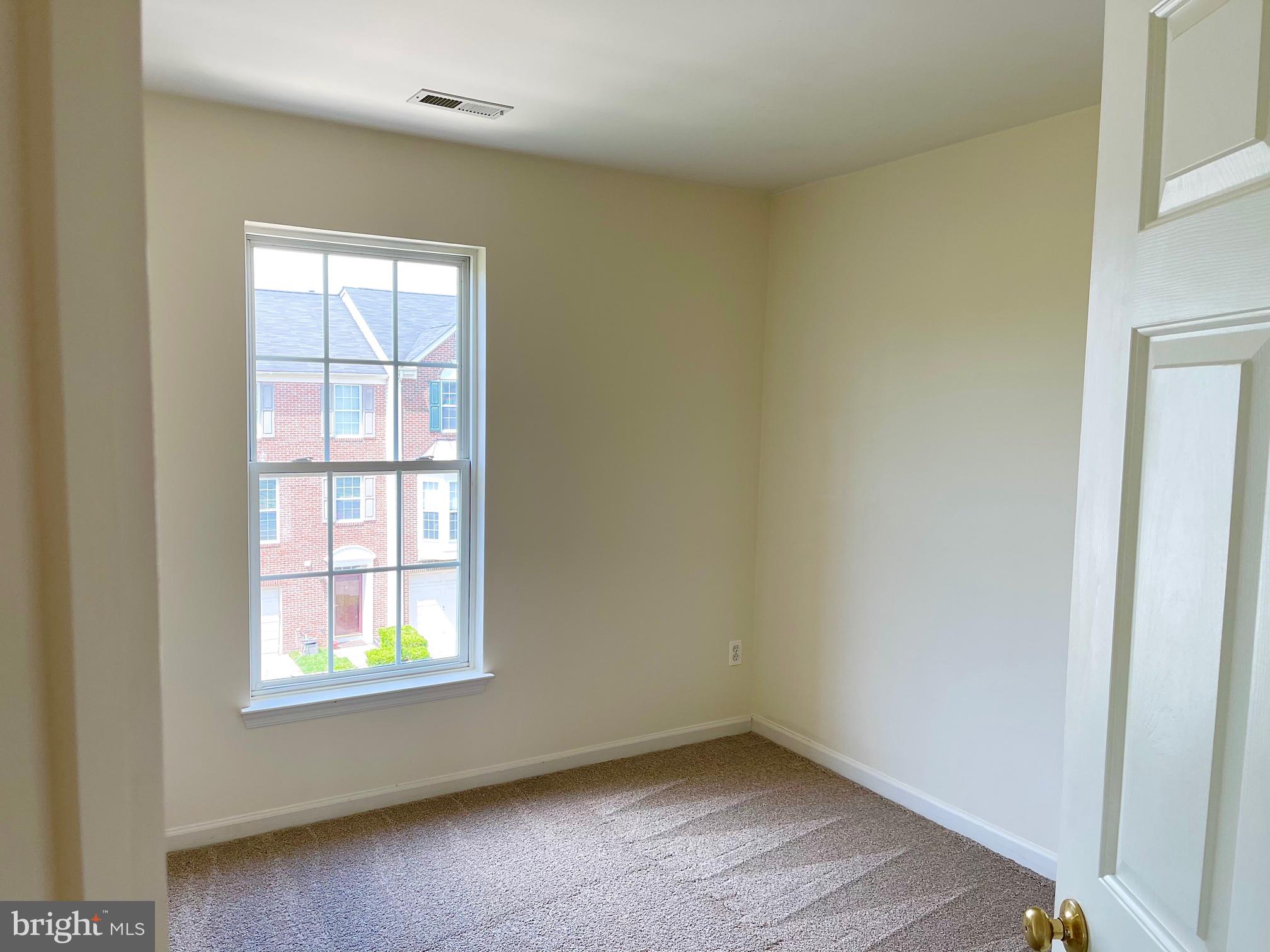 RIVERSIDE STATION - Residential